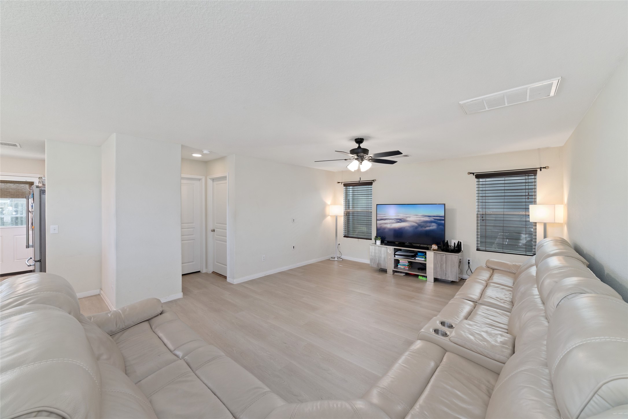 6803 Cortenridge Lane, Houston, TX 77048