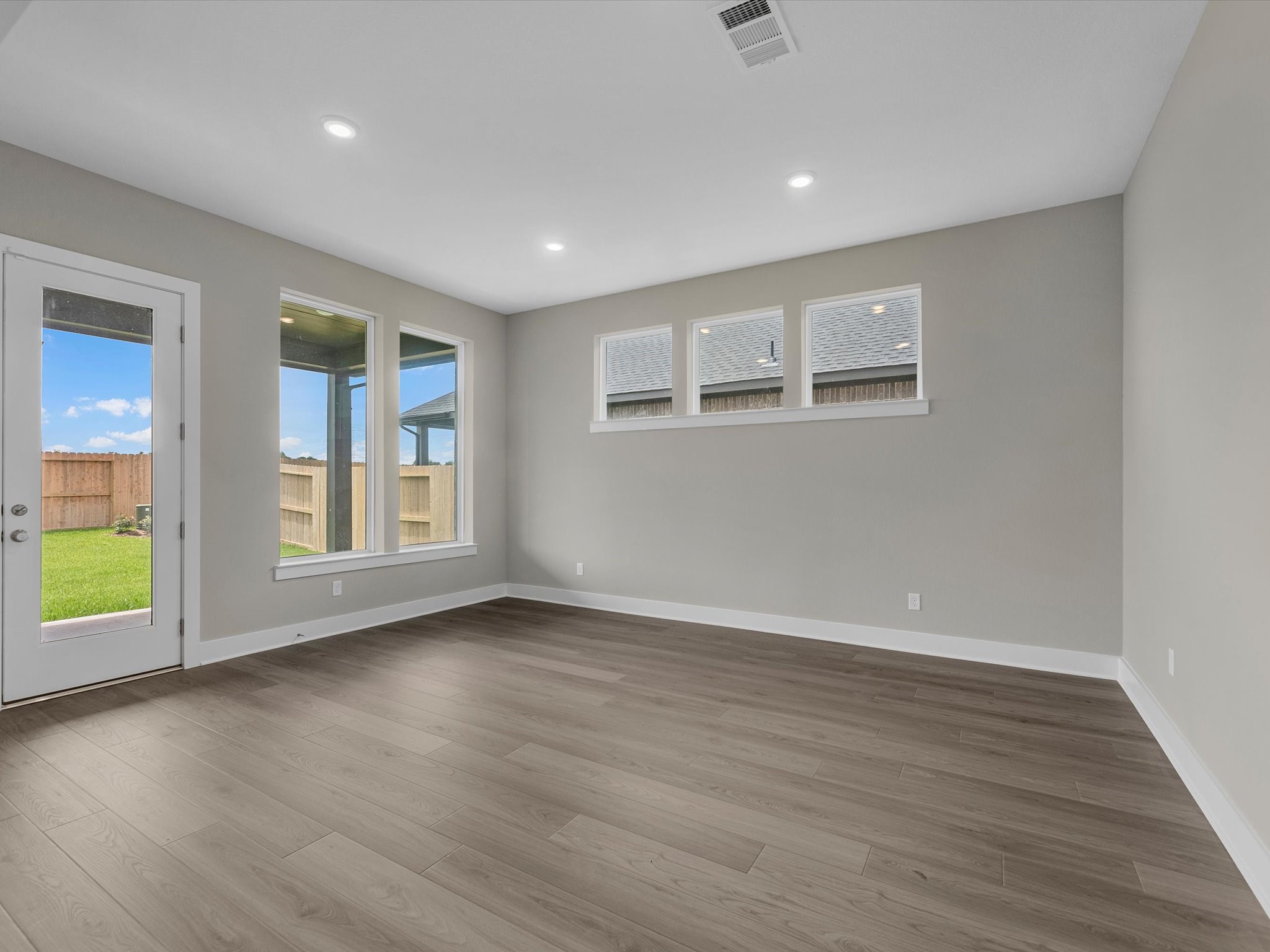 2715 Crown Ridge Drive, Missouri City, TX 77459