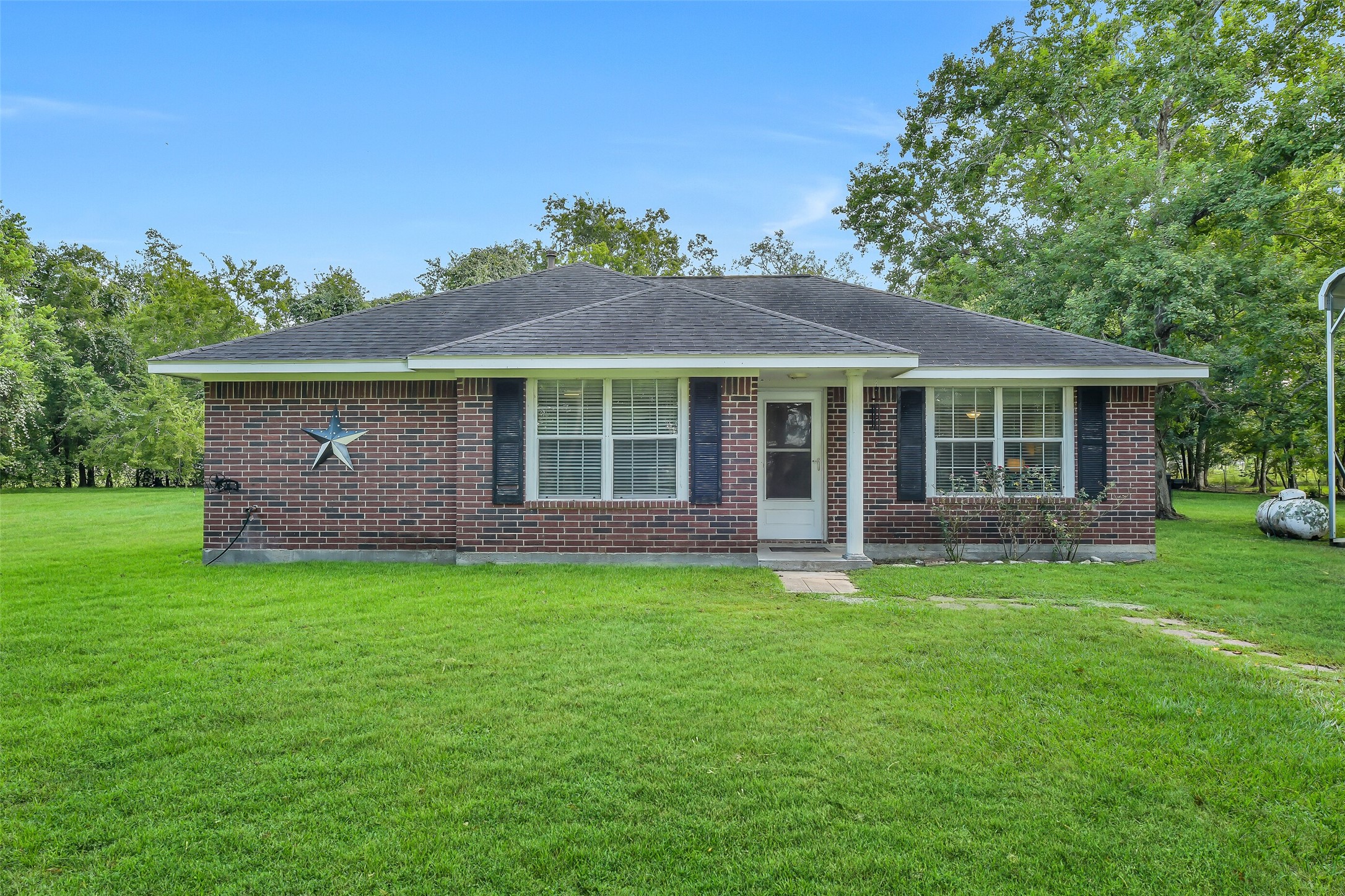 16523 County Road 191, Alvin, TX 77511