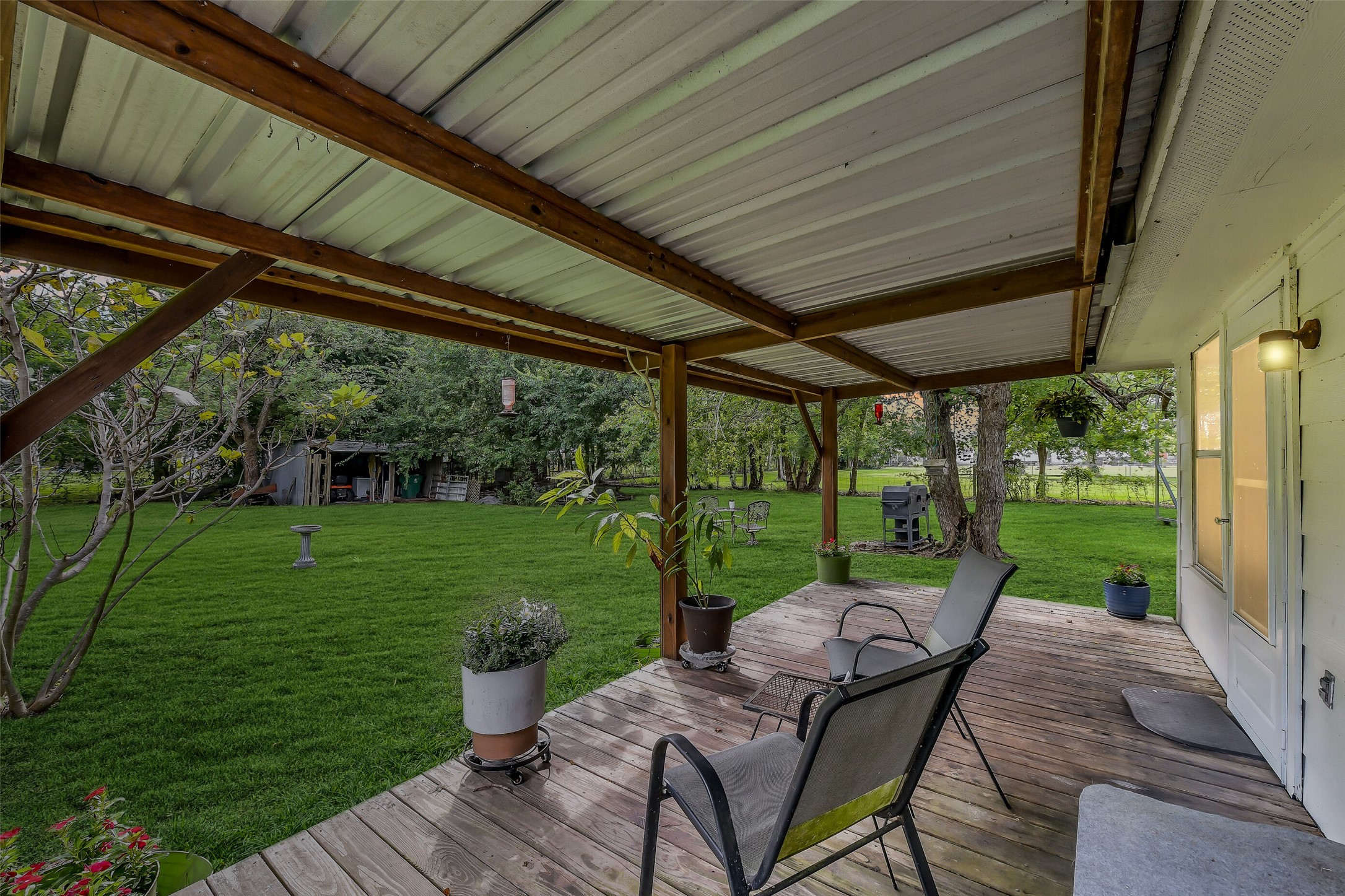 Porch Views and Quiet, Private Setting Porch Views and Quiet, Private Setting