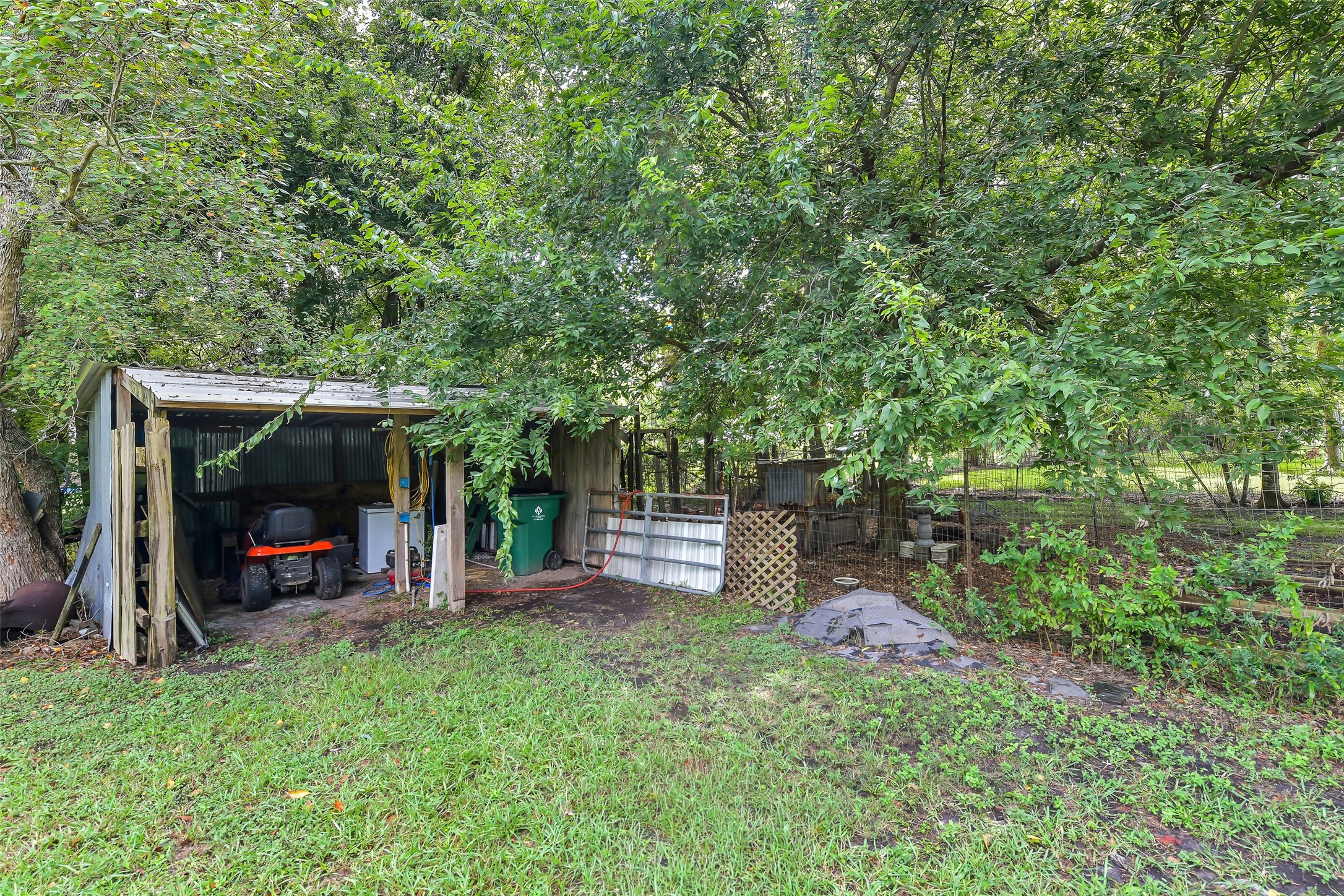 Electricity and Water at the Barn plus mower stays with the property.