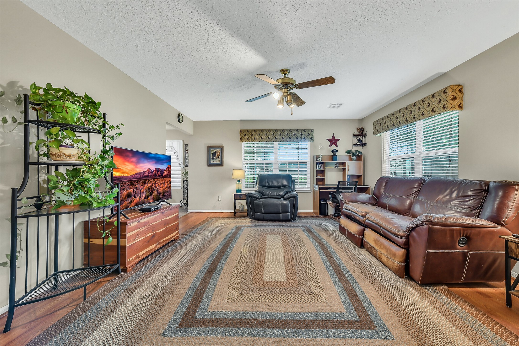 16523 County Road 191, Alvin, TX 77511