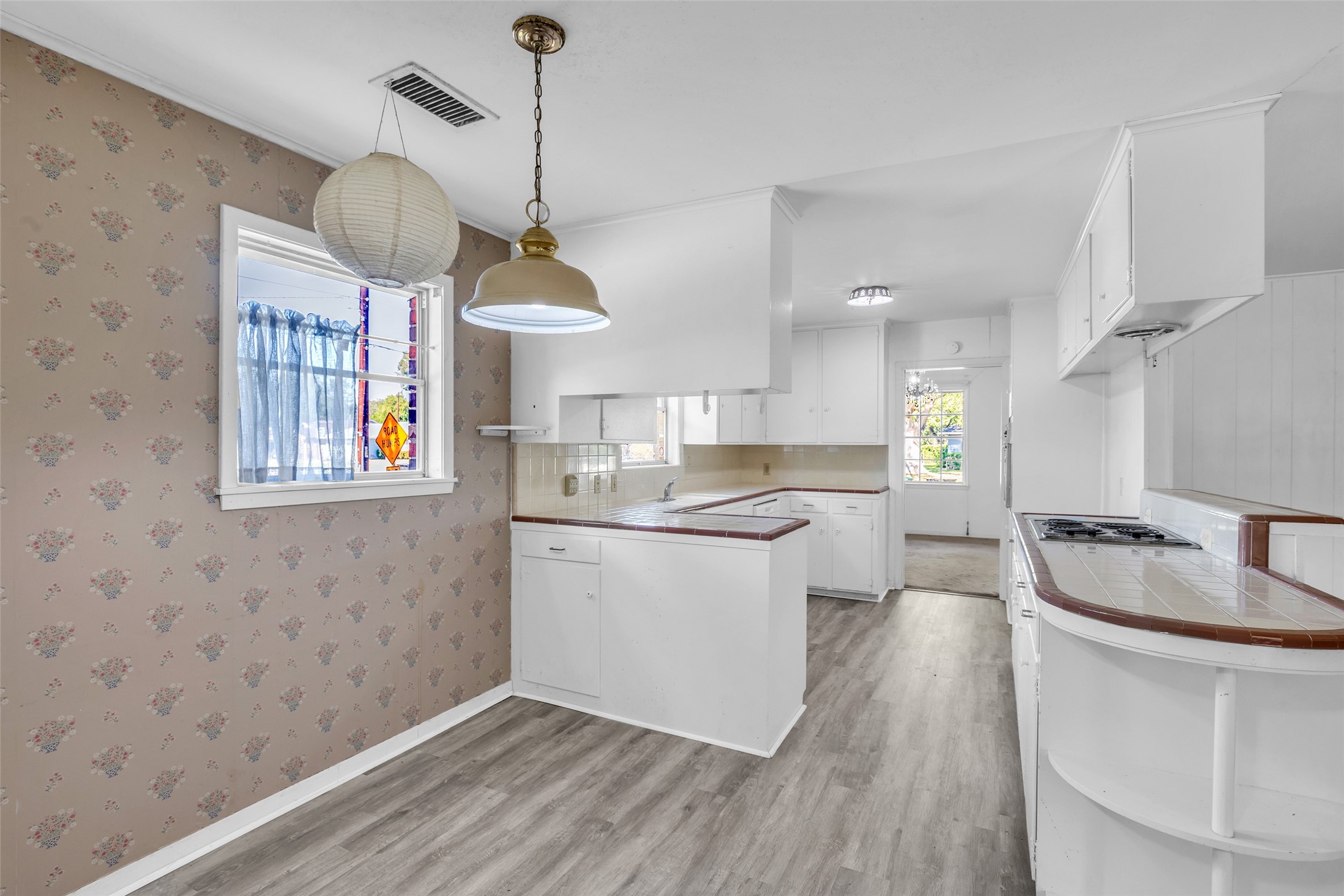 4633 Hummingbird Street, Houston, TX 77035