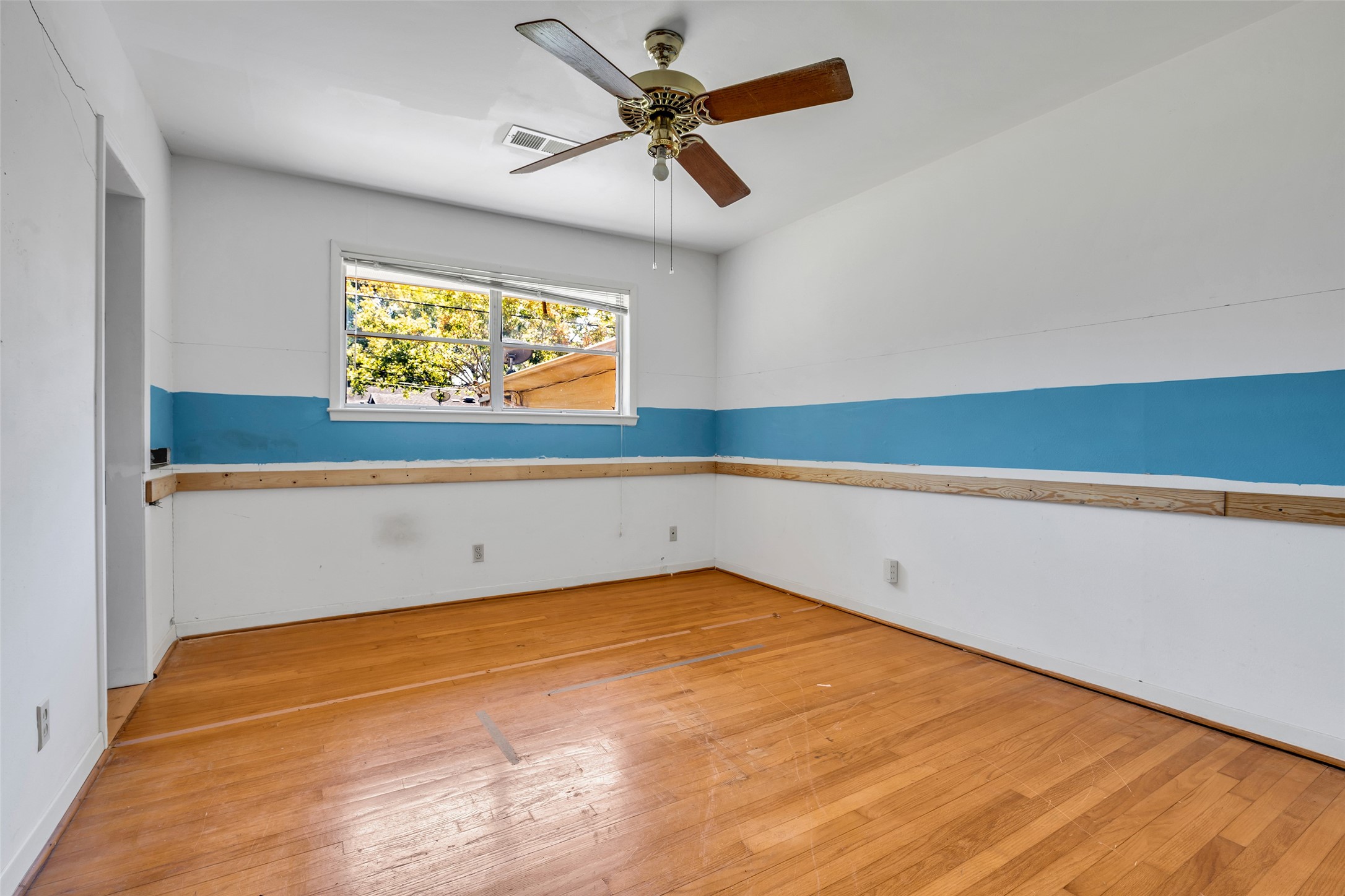 4633 Hummingbird Street, Houston, TX 77035