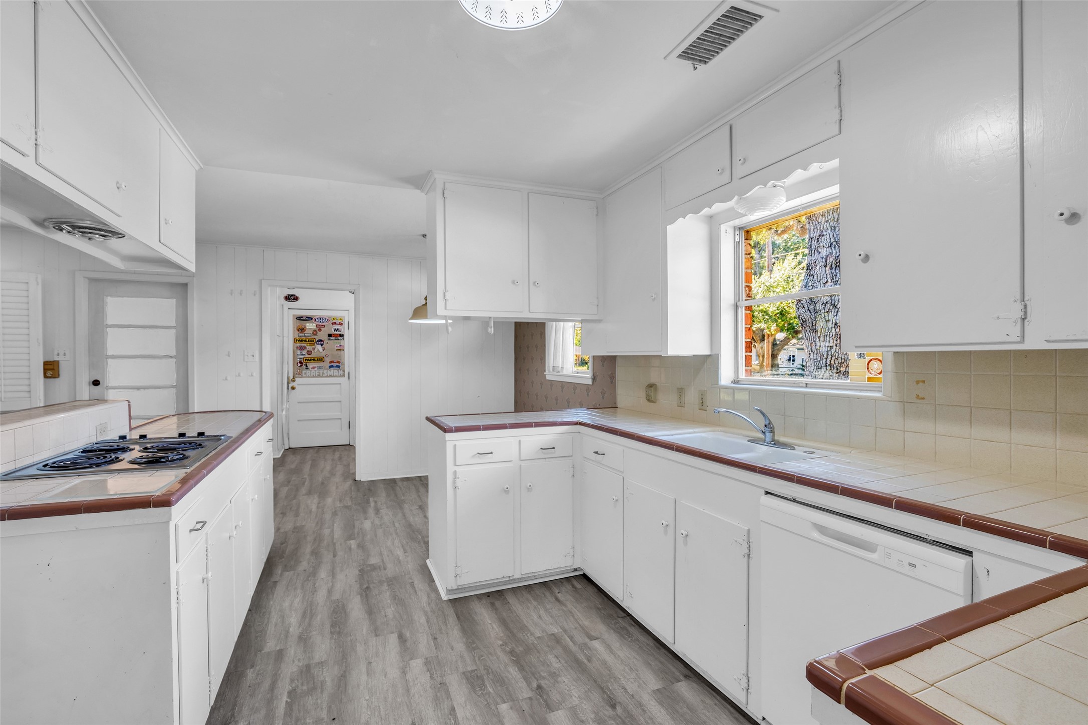 4633 Hummingbird Street, Houston, TX 77035