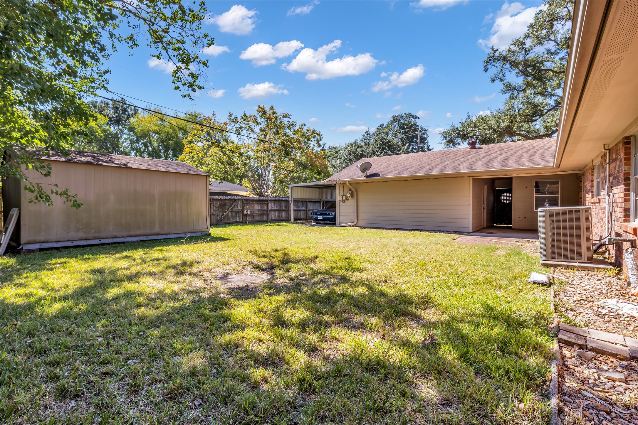 4633 Hummingbird Street, Houston, TX 77035