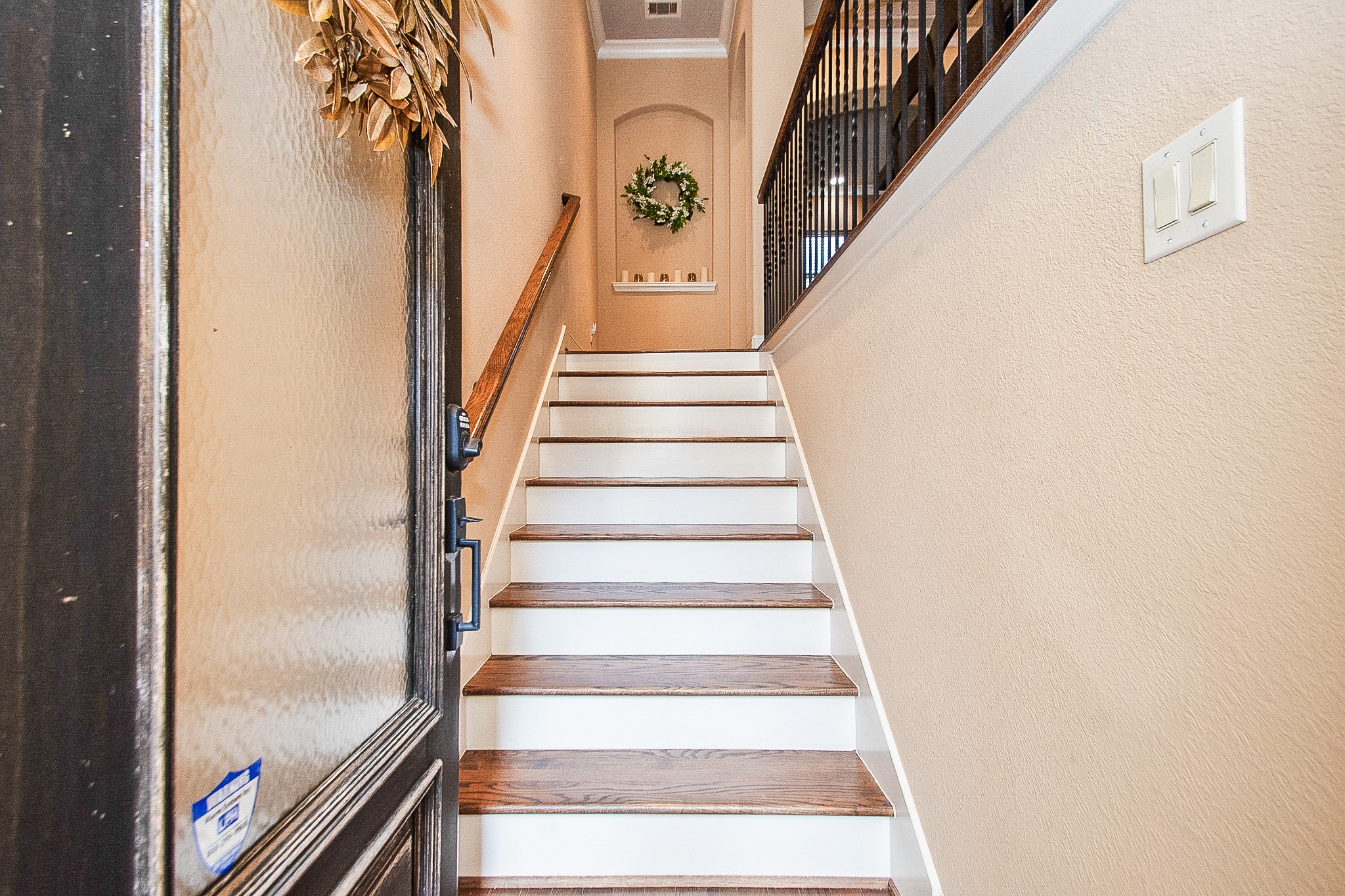 Entryway on 1st floor, with stairway to Main floor