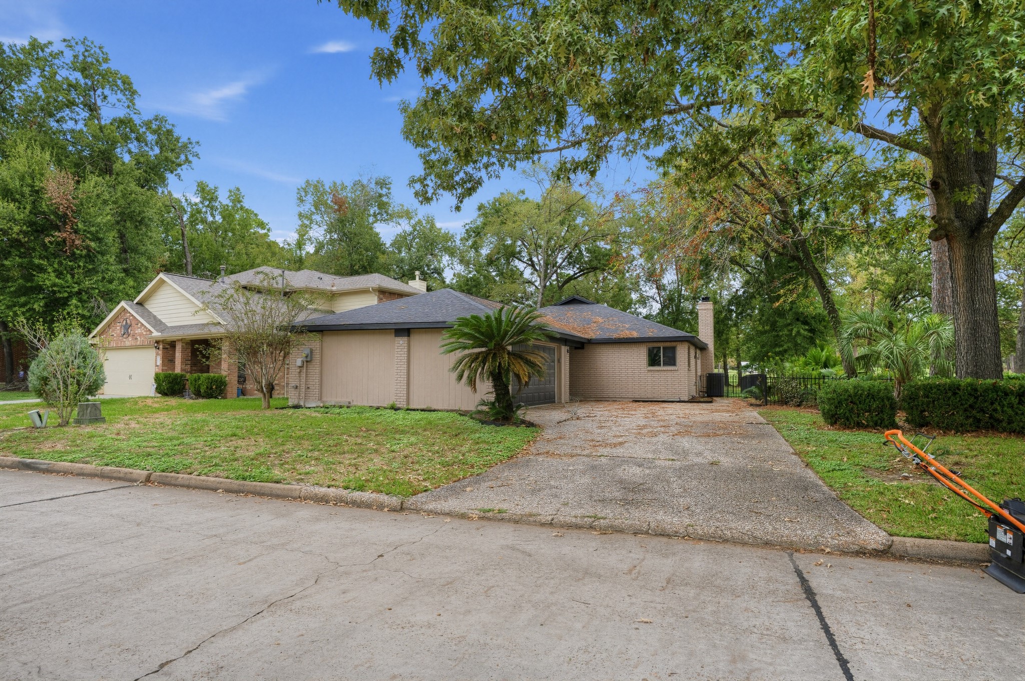 15 Presidio Road, Montgomery, TX 77356 15 Presidio Road, Montgomery, TX 77356