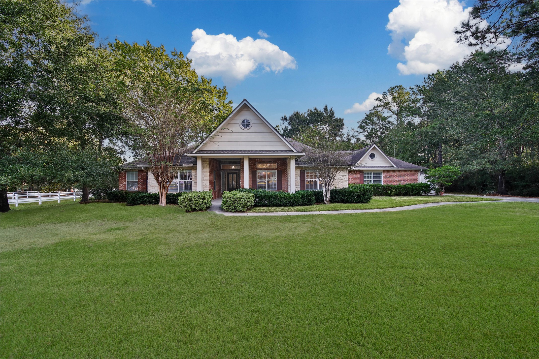 12026 Red Oak Court, Magnolia, TX 77354