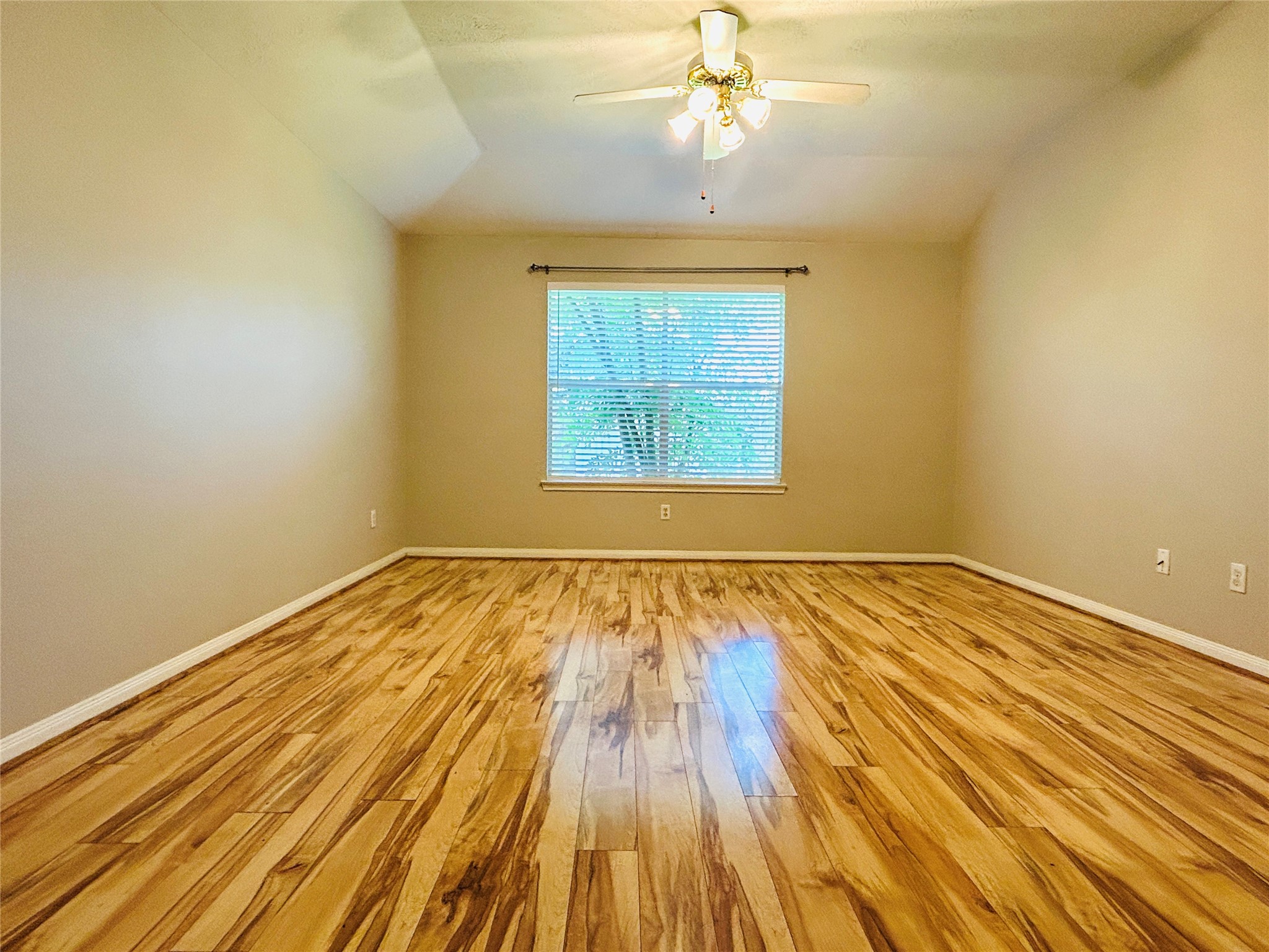 1404 Helmsley Drive, Rosenberg, TX 77471