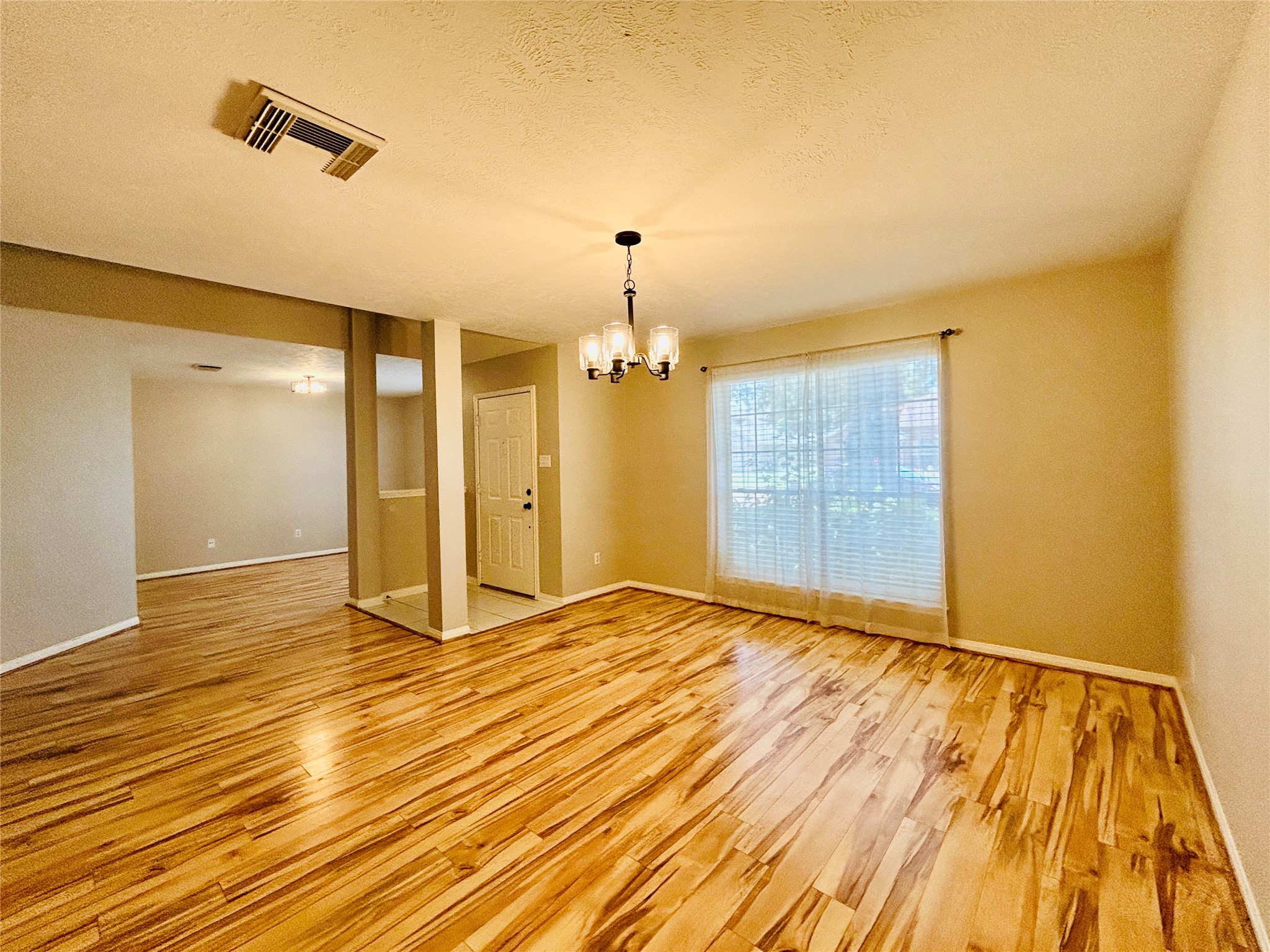 1404 Helmsley Drive, Rosenberg, TX 77471
