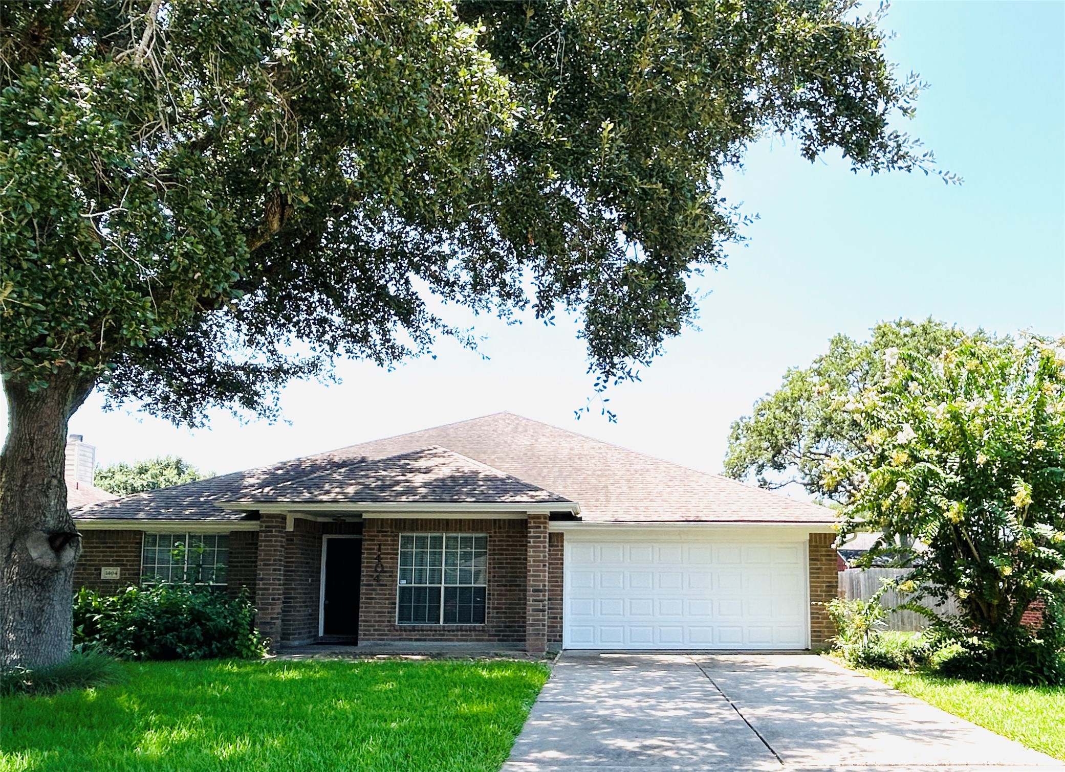1404 Helmsley Drive, Rosenberg, TX 77471