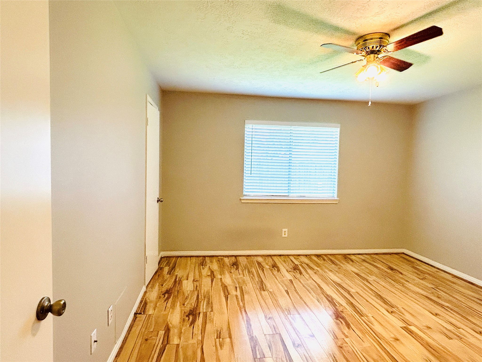 1404 Helmsley Drive, Rosenberg, TX 77471