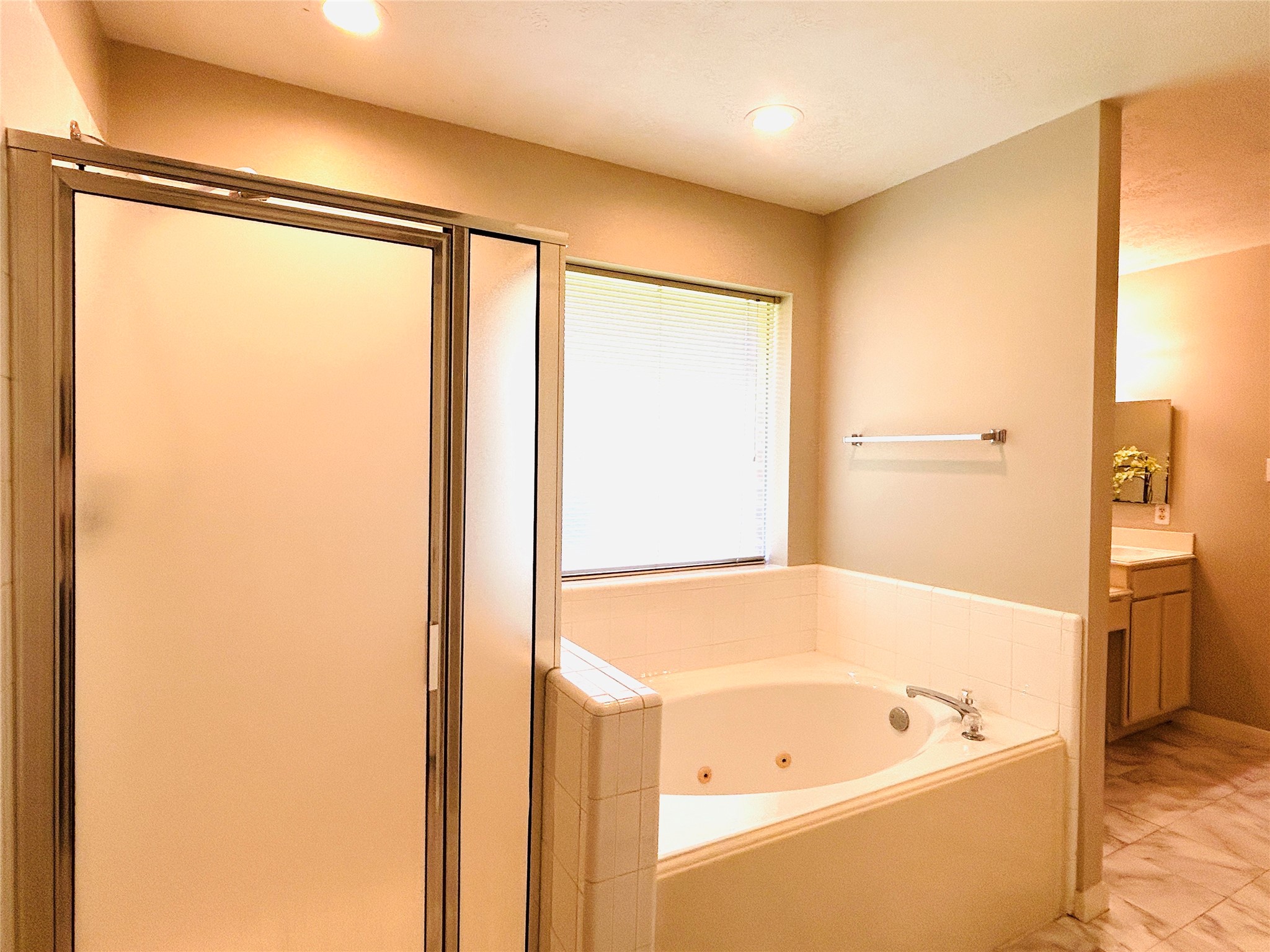1404 Helmsley Drive, Rosenberg, TX 77471