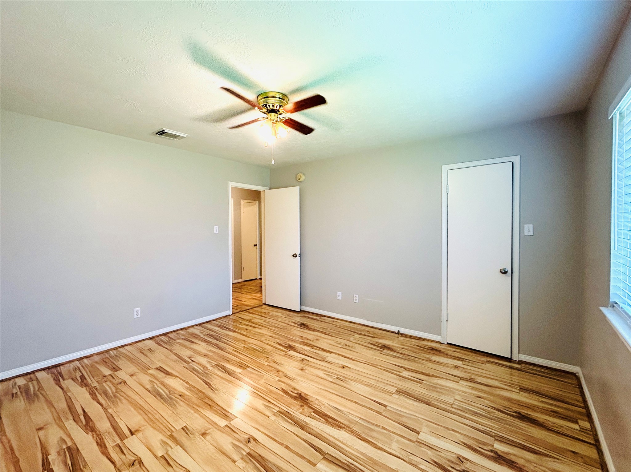 1404 Helmsley Drive, Rosenberg, TX 77471