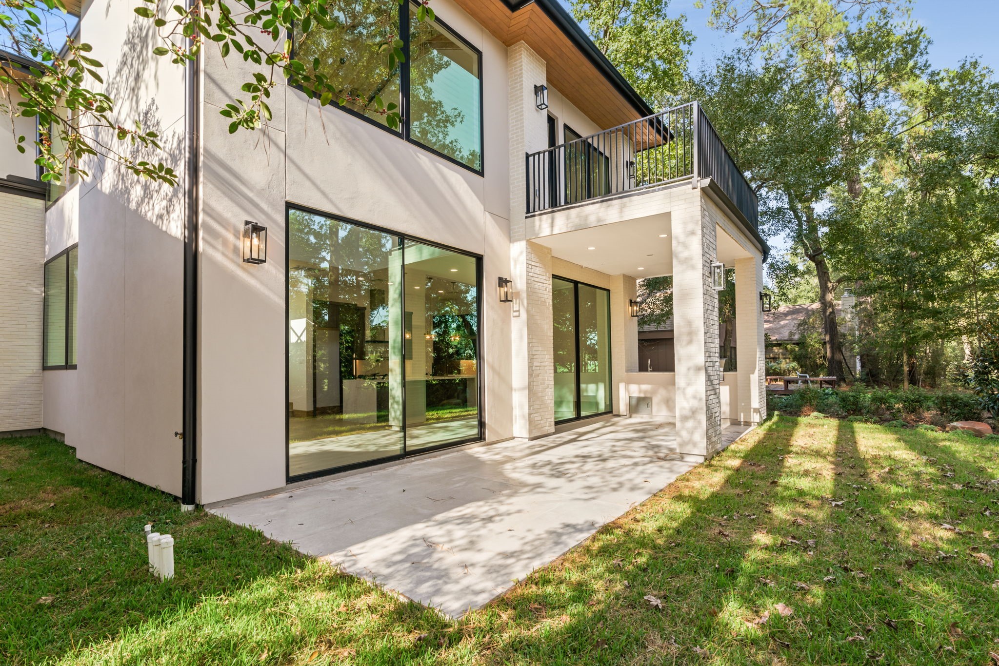 12 N Timber Top Dr, Spring, TX 77380