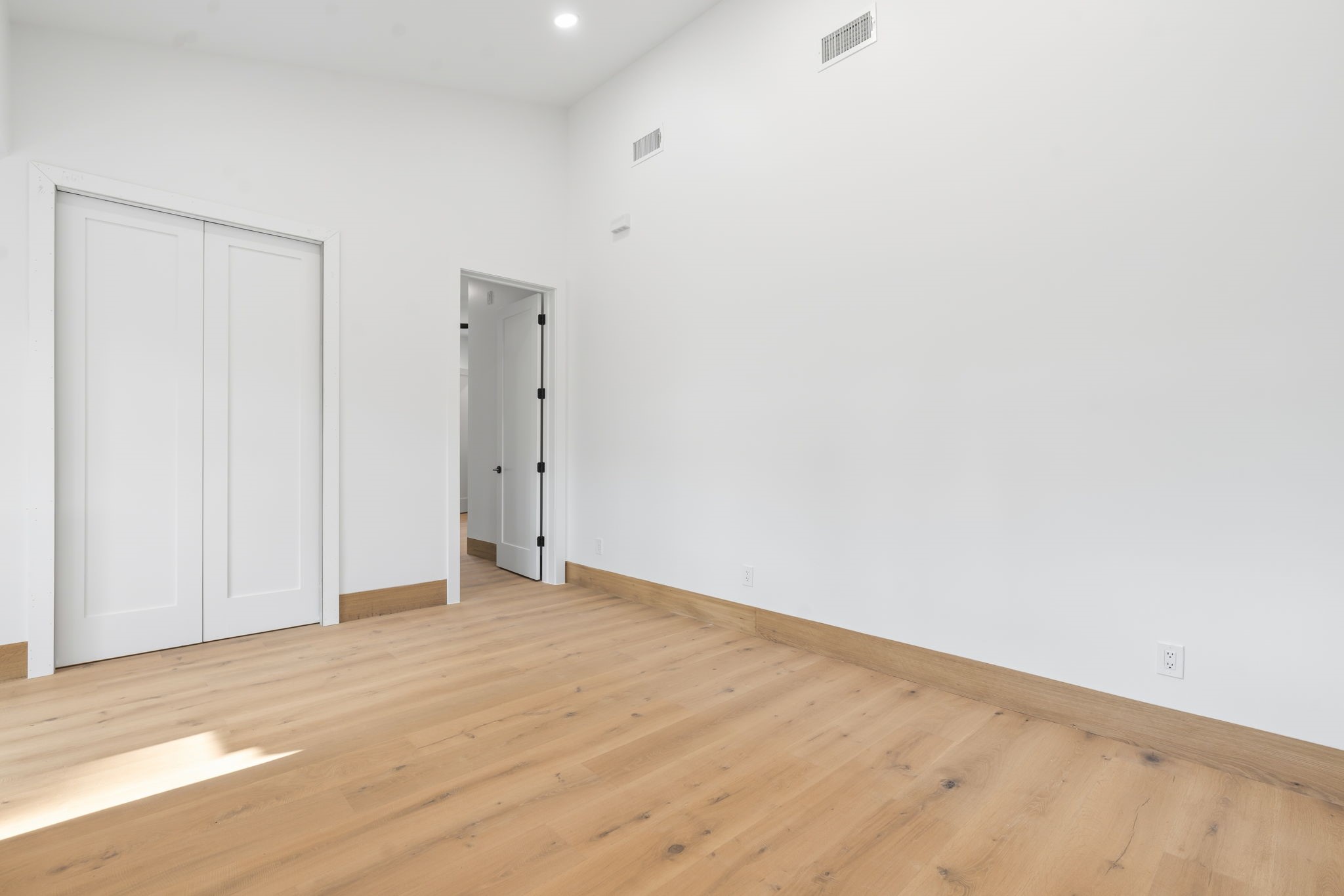 12 N Timber Top Dr, Spring, TX 77380