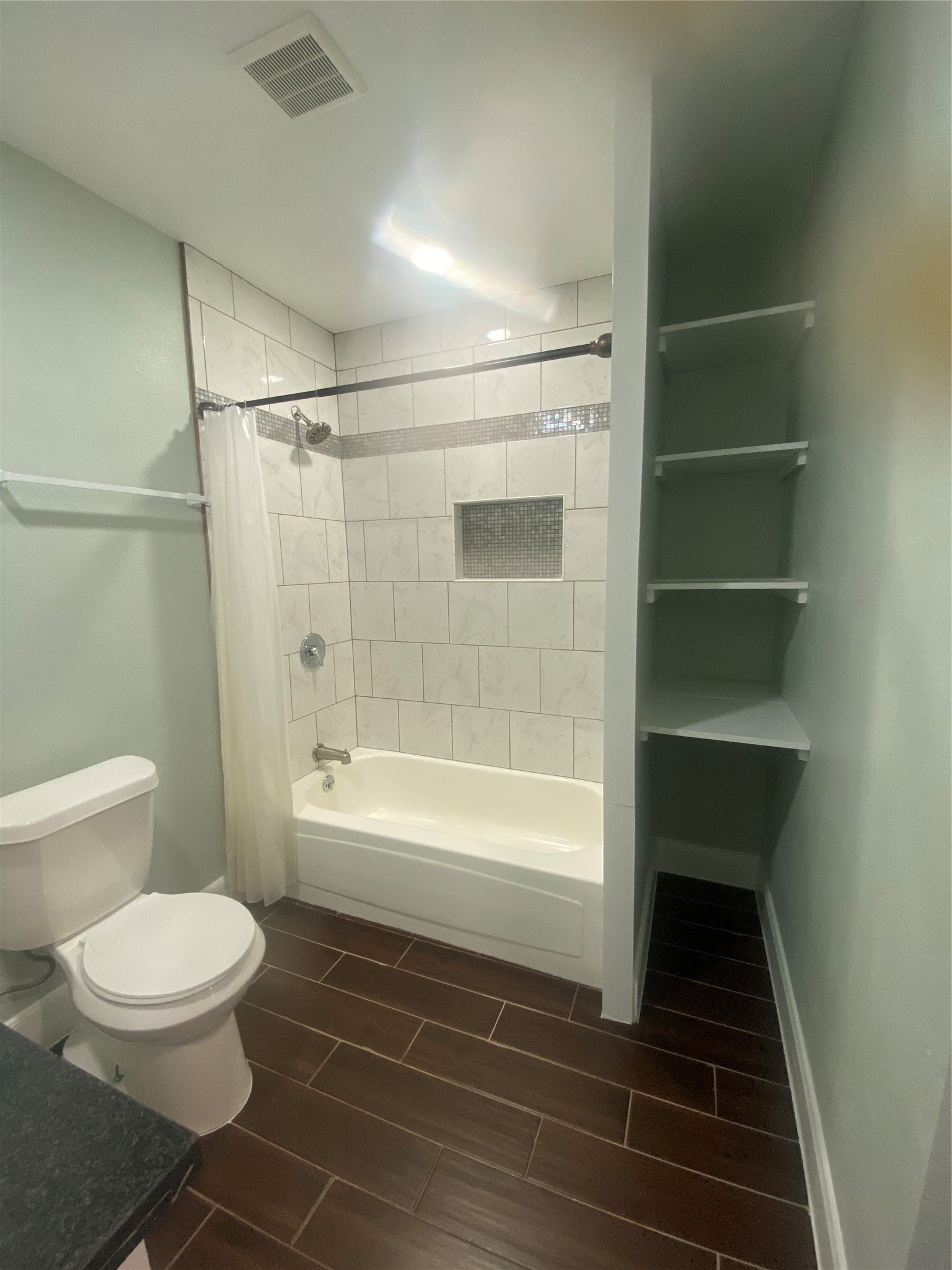 7 Dowling Street, #B, La Marque, TX 77568
