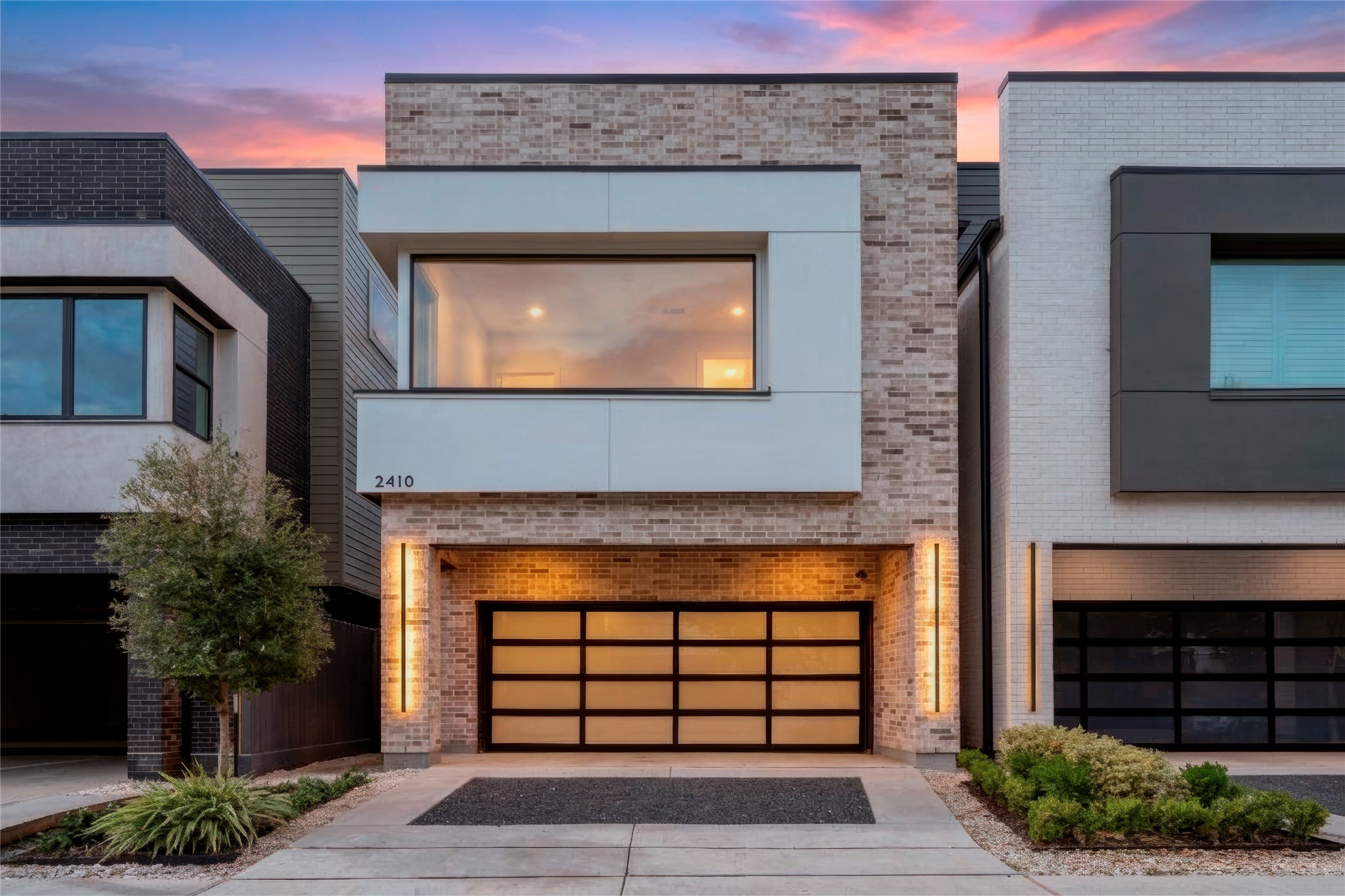 2410 Elmen Street - Urban living at its finest inside the loop and in sought after 77019 zip code.