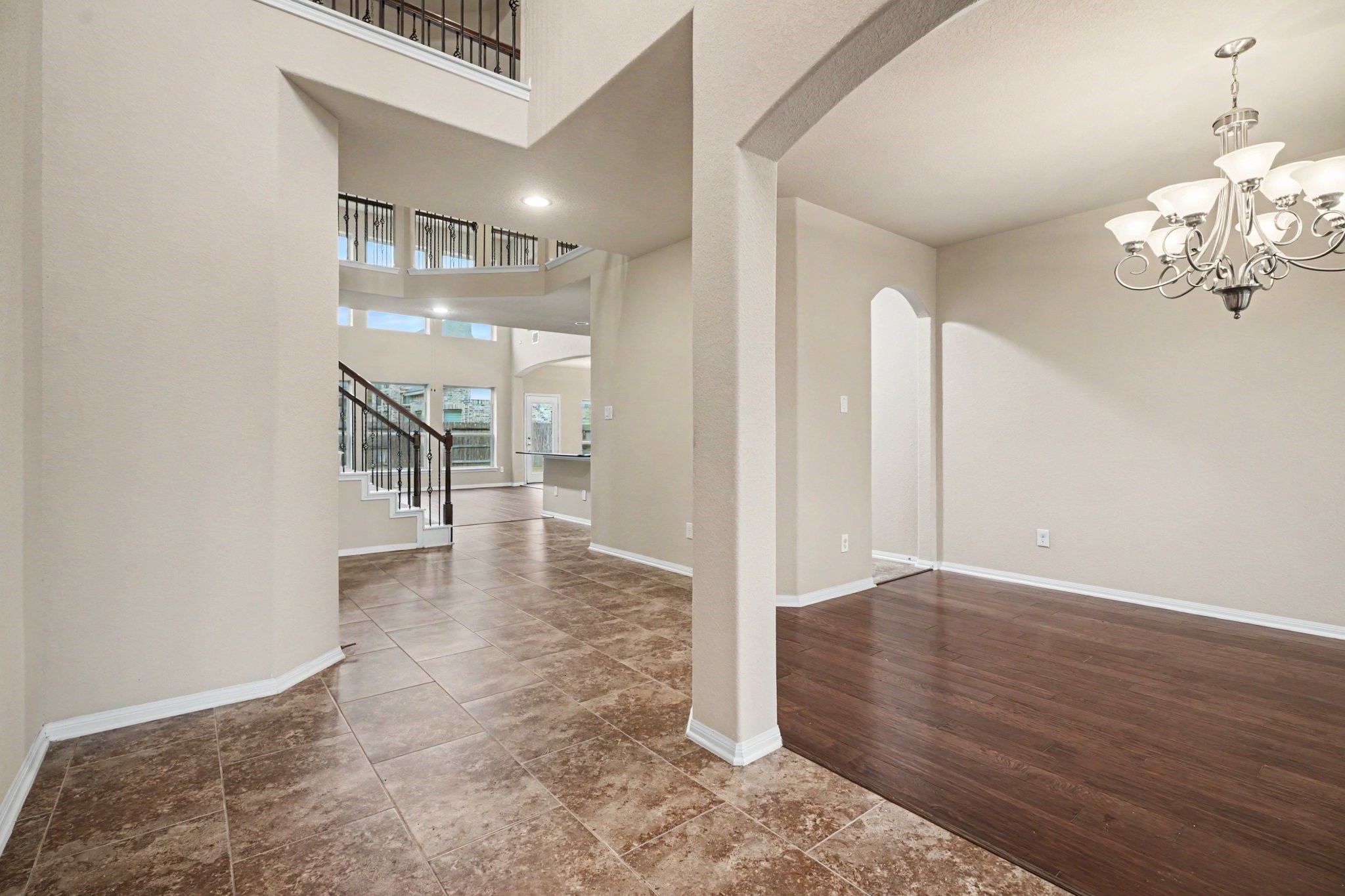 Open the door to a freshly painted home that is light and bright and move-in ready!