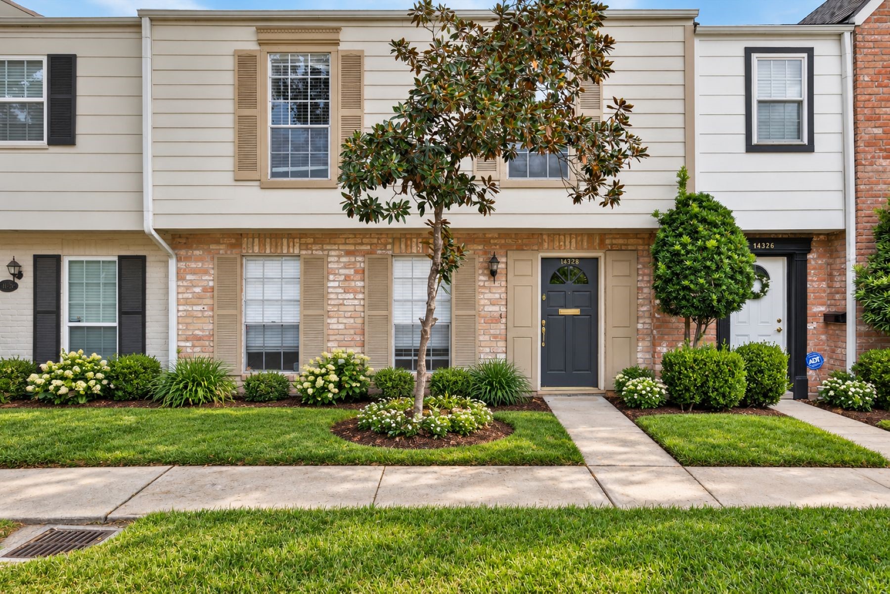 Classic appeal and a great location just south of I-10 and zoned to Spring Branch ISD. Classic appeal and a great location just south of I-10 and zoned to Spring Branch ISD.