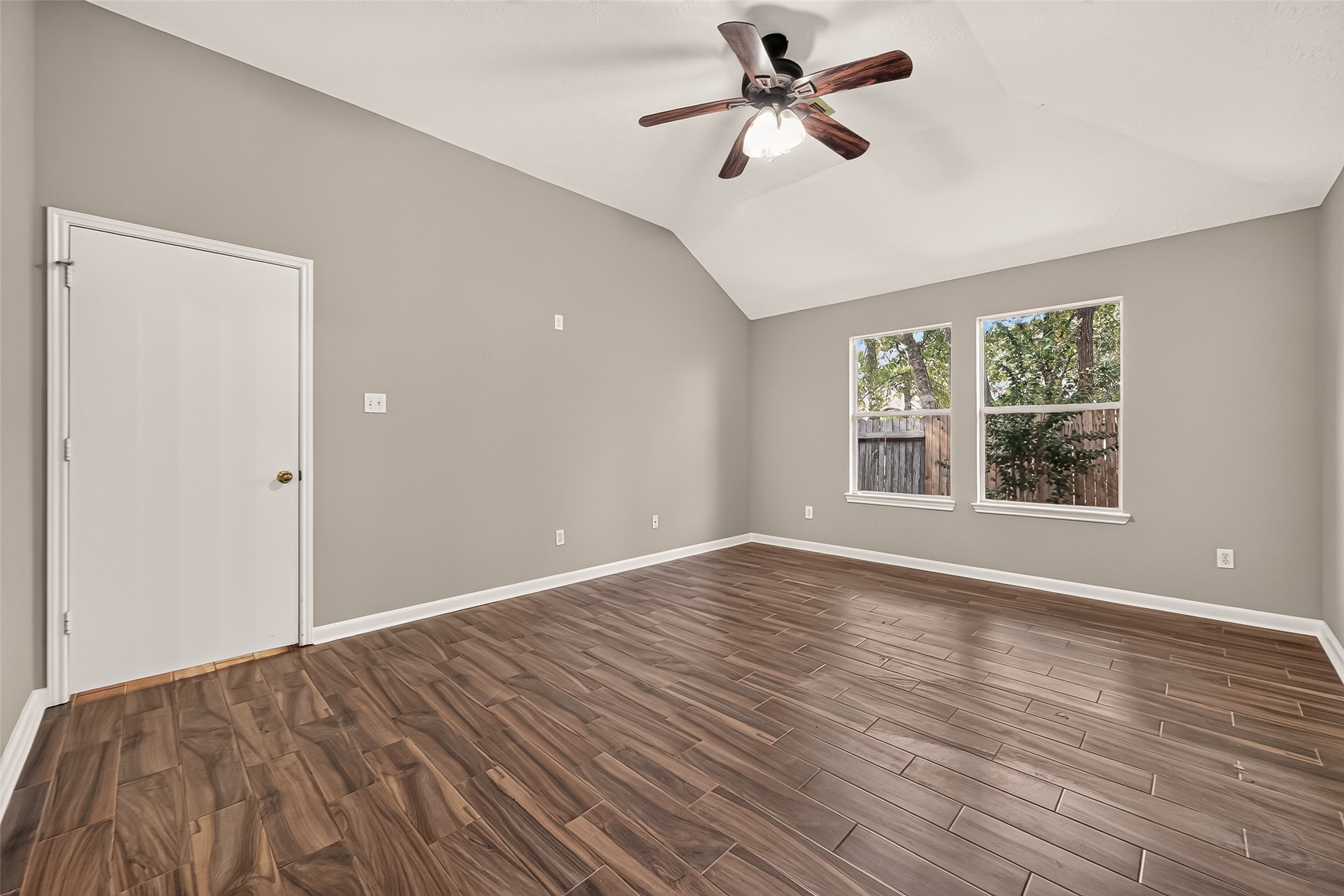 9230 Hidden Lake E, Magnolia, TX 77354