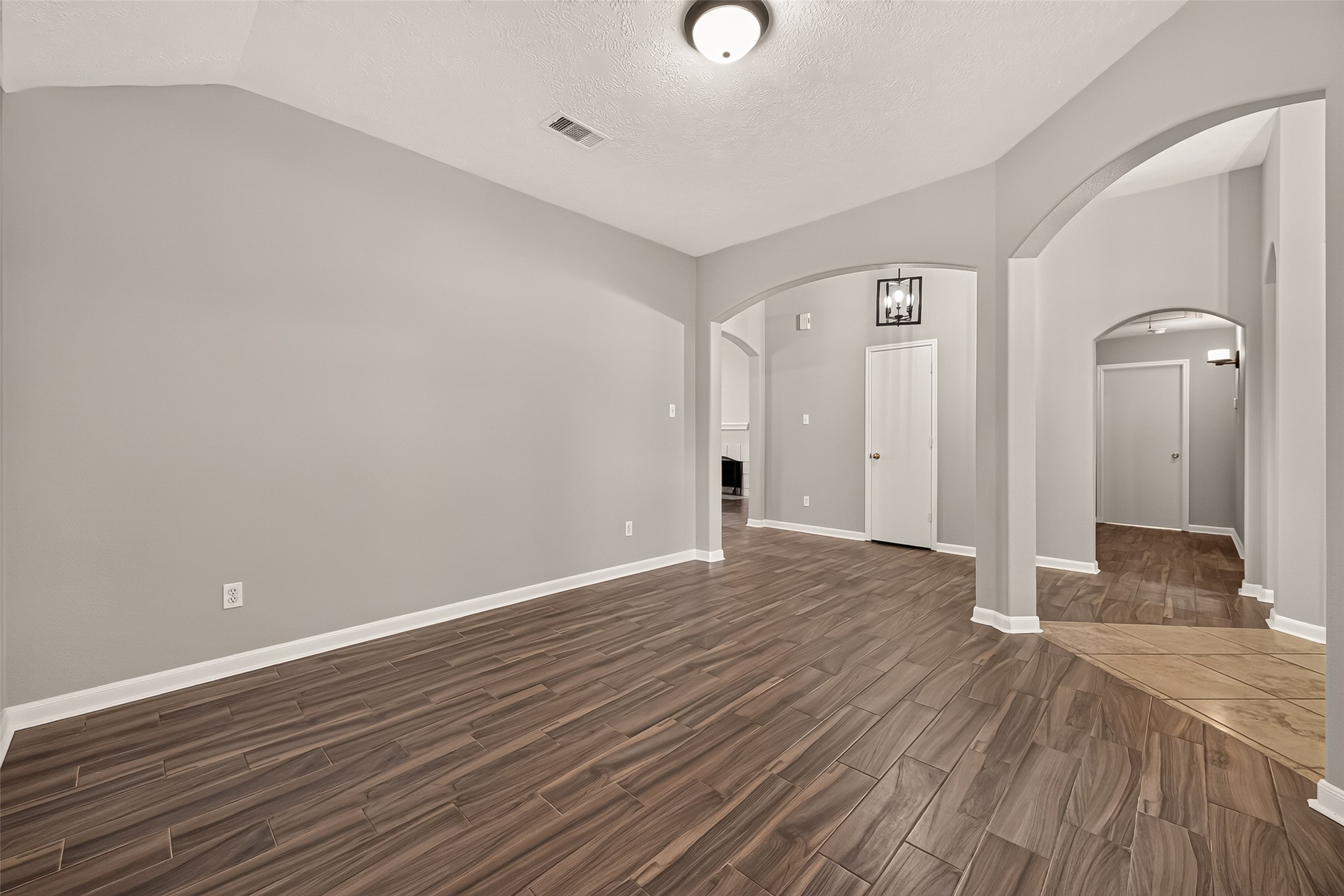 9230 Hidden Lake E, Magnolia, TX 77354