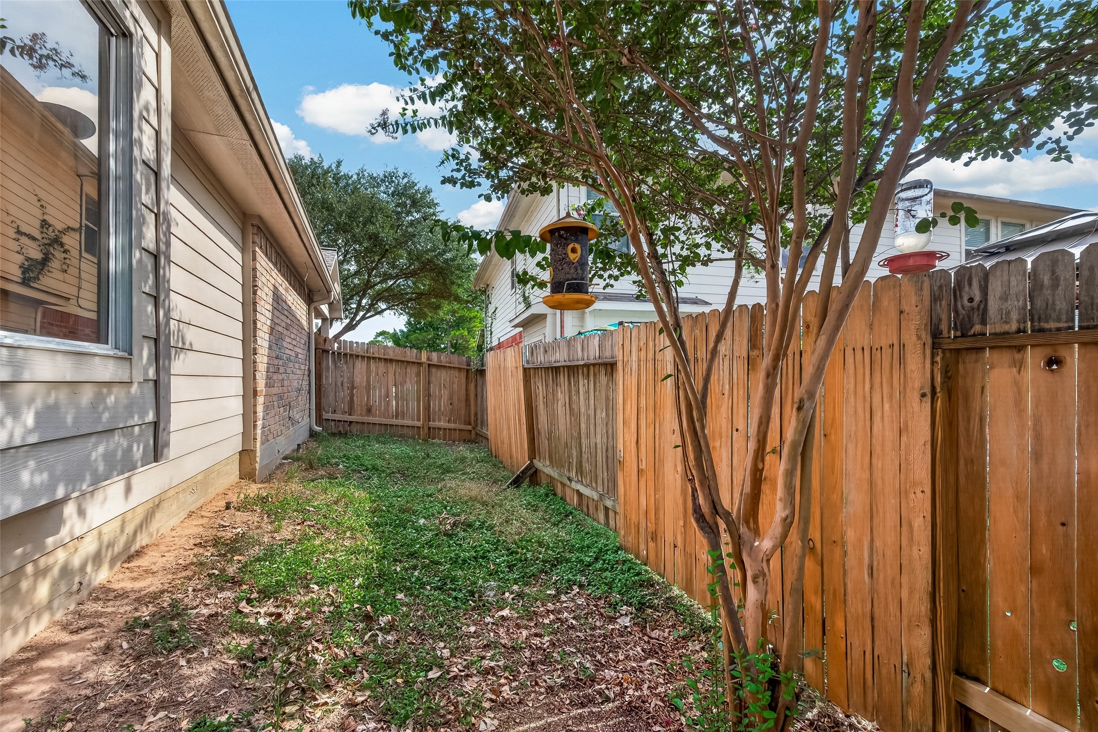 9230 Hidden Lake E, Magnolia, TX 77354