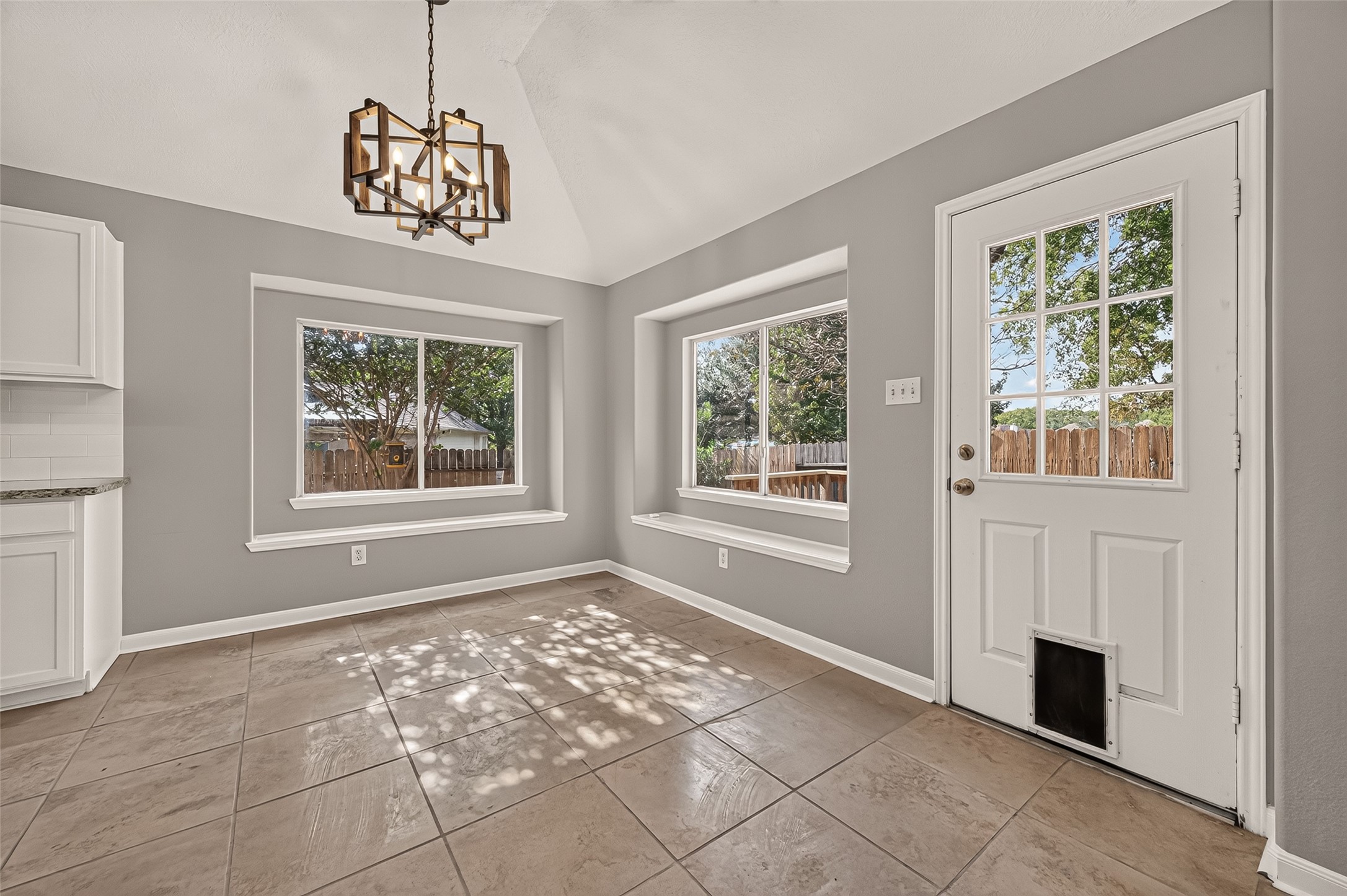 9230 Hidden Lake E, Magnolia, TX 77354
