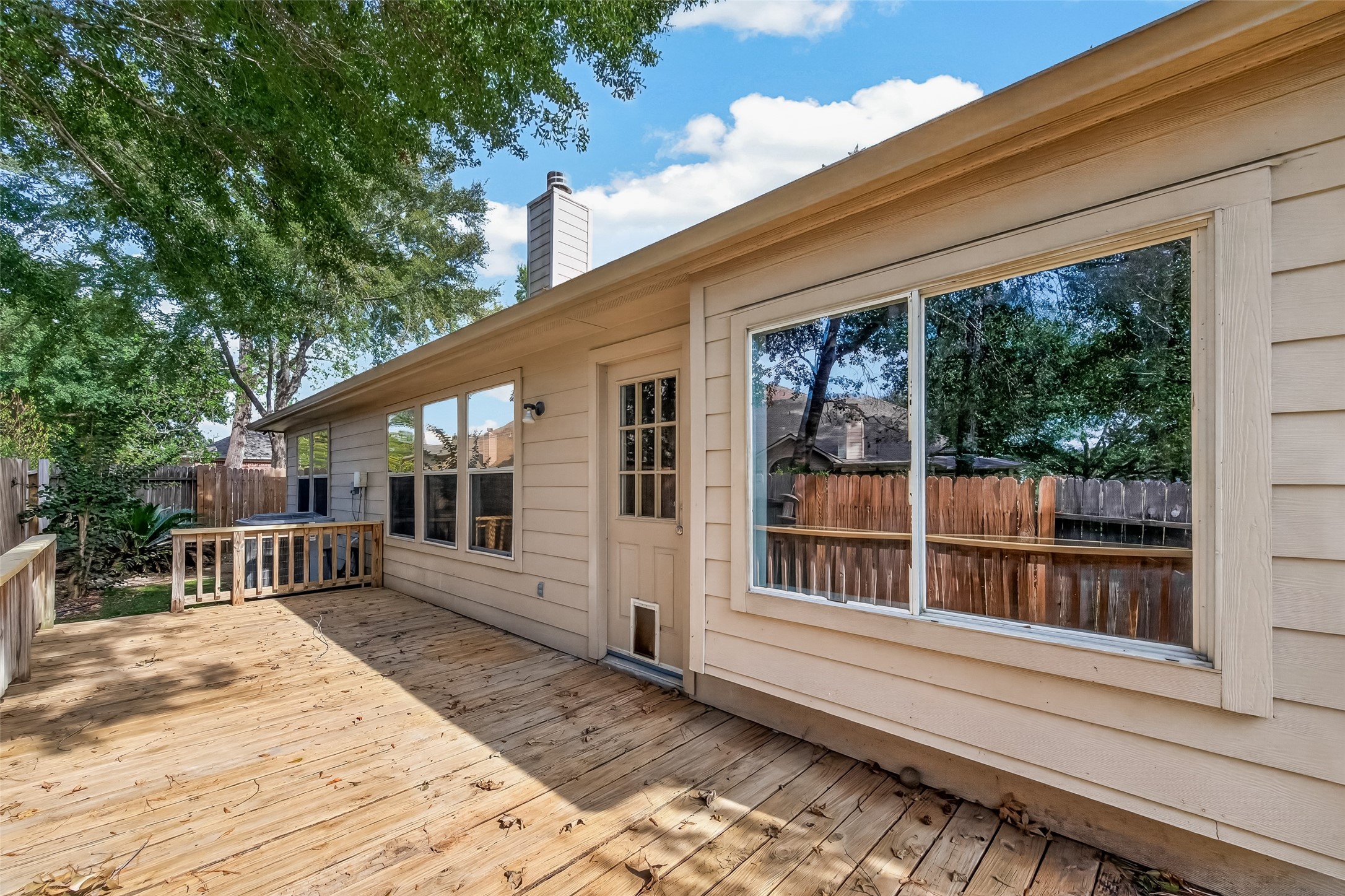 9230 Hidden Lake E, Magnolia, TX 77354
