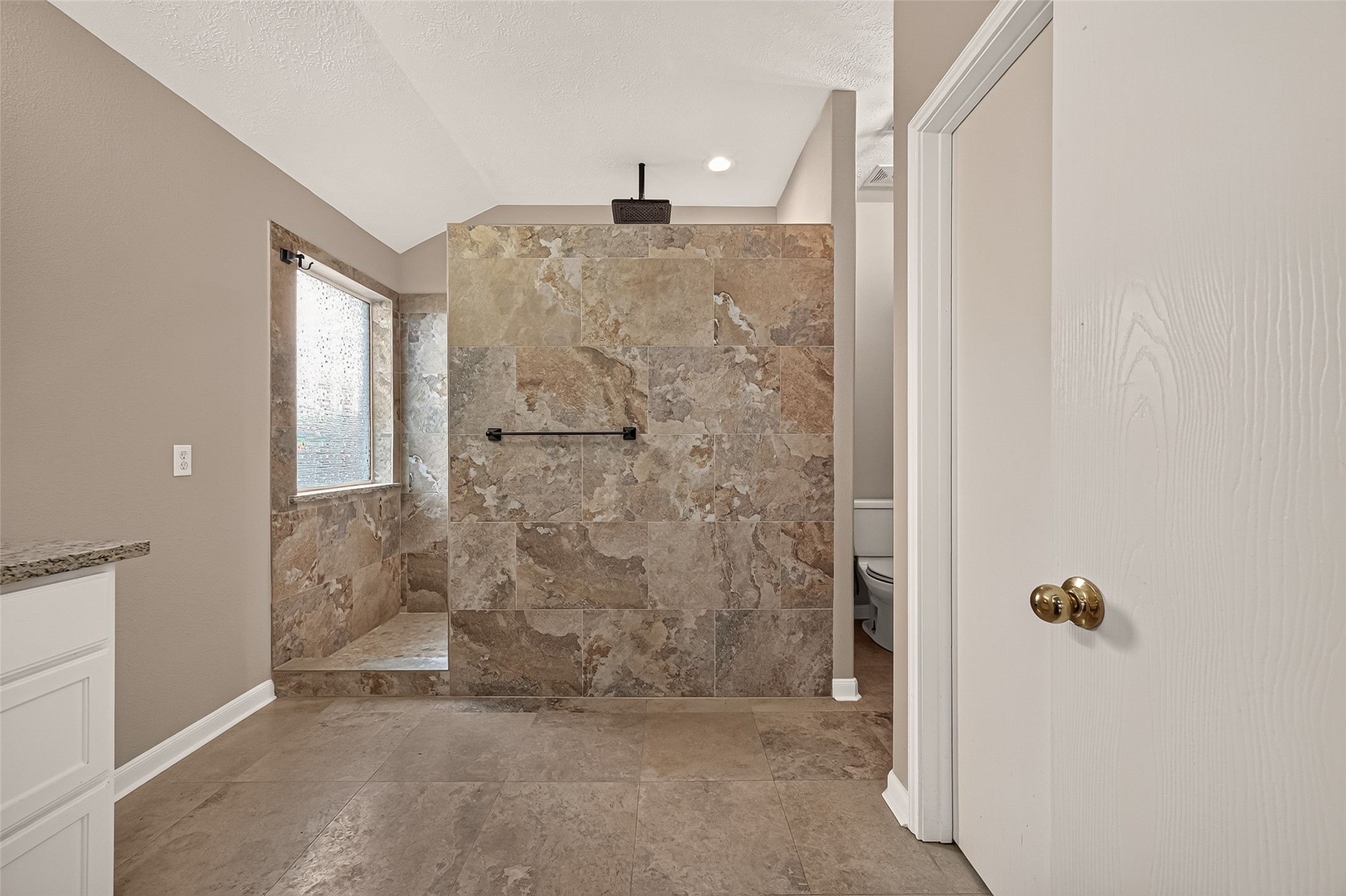 9230 Hidden Lake E, Magnolia, TX 77354