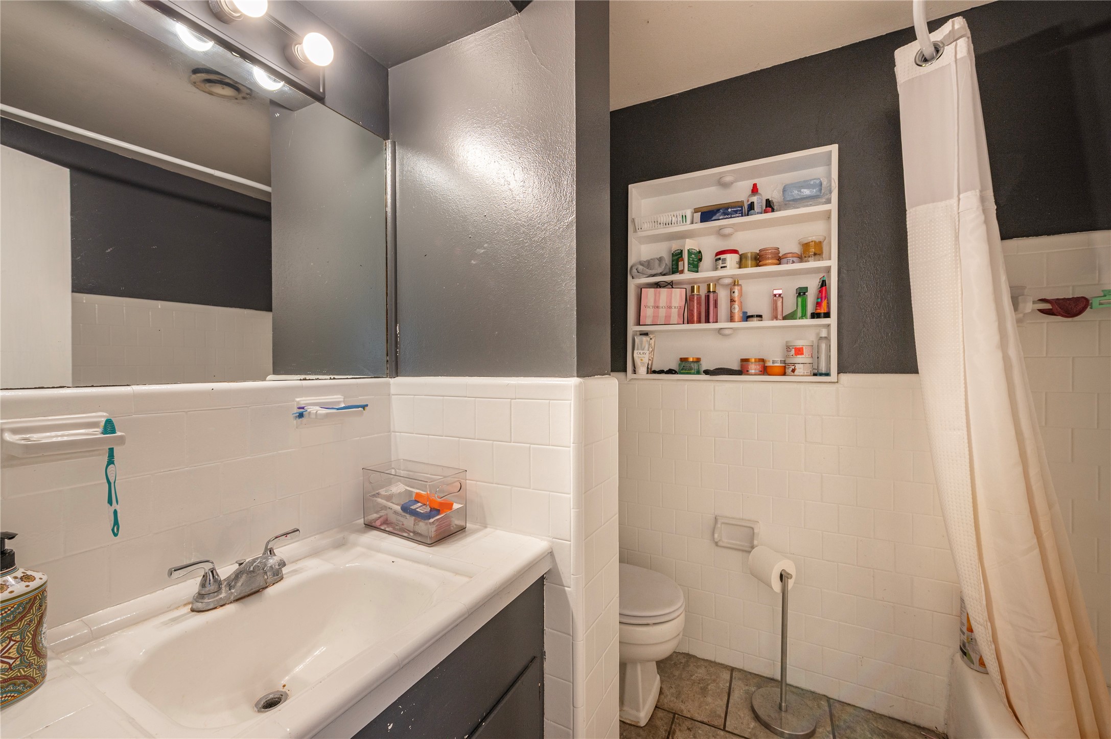 Primary bath