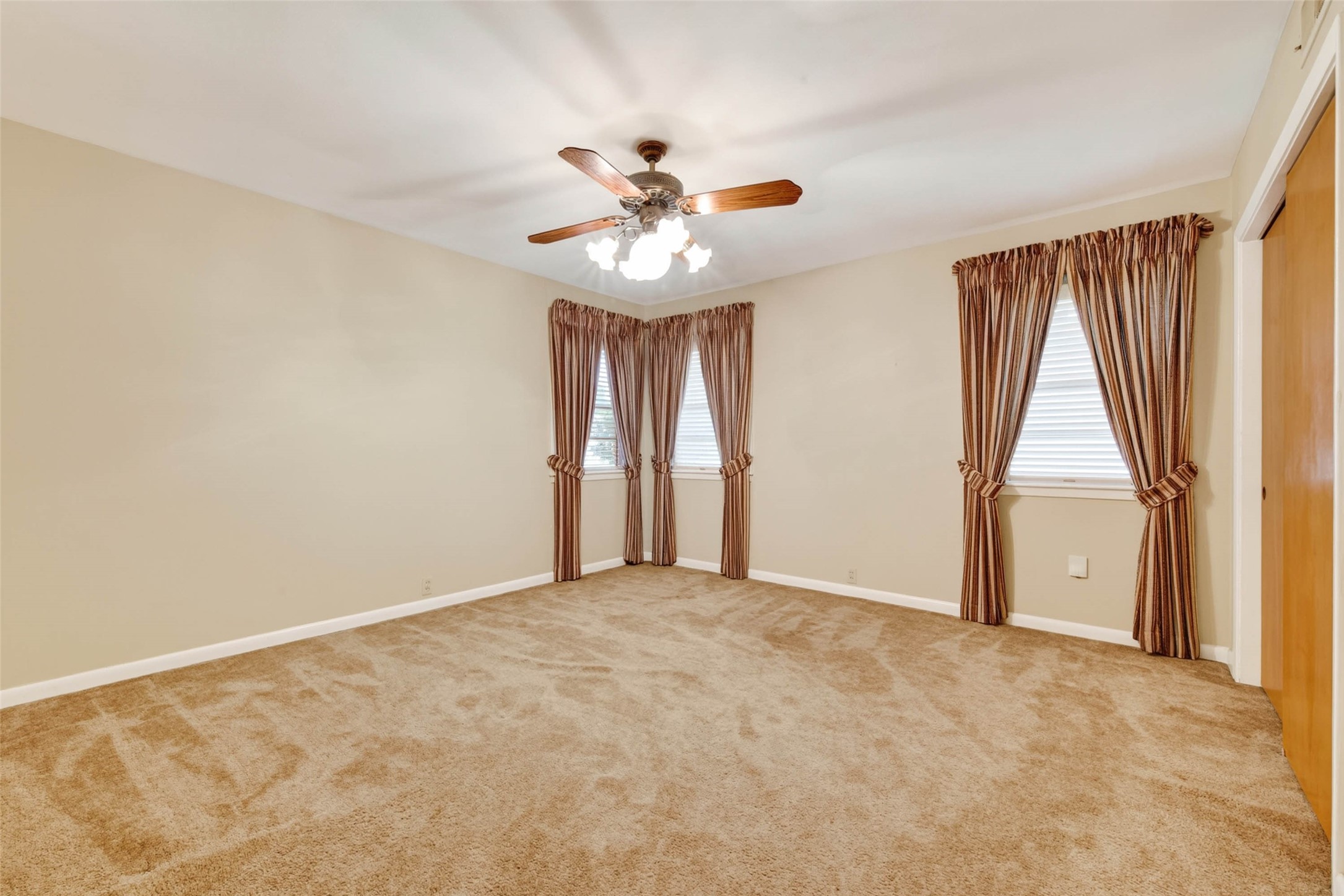 Second bedroom