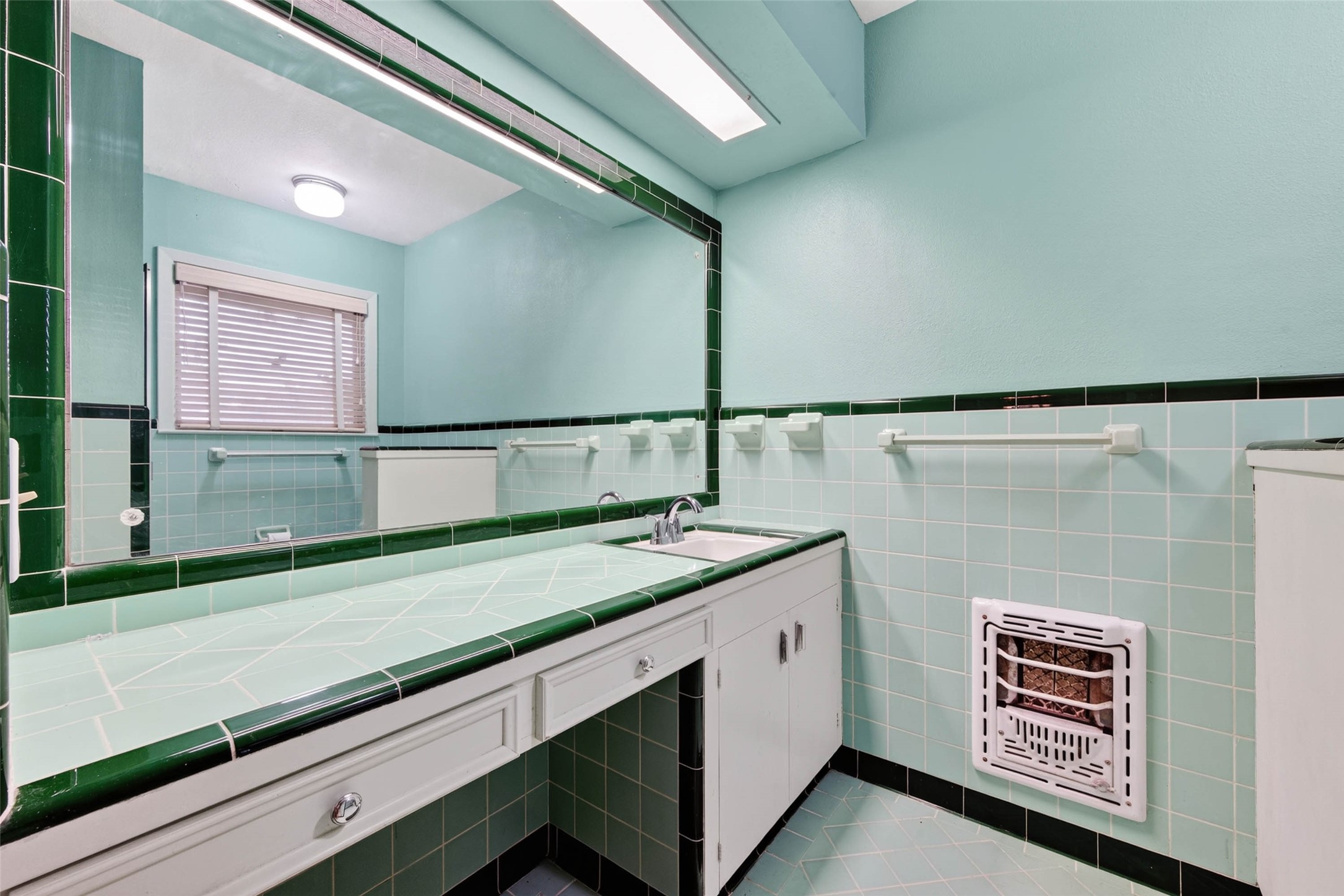 Ensuite bathroom