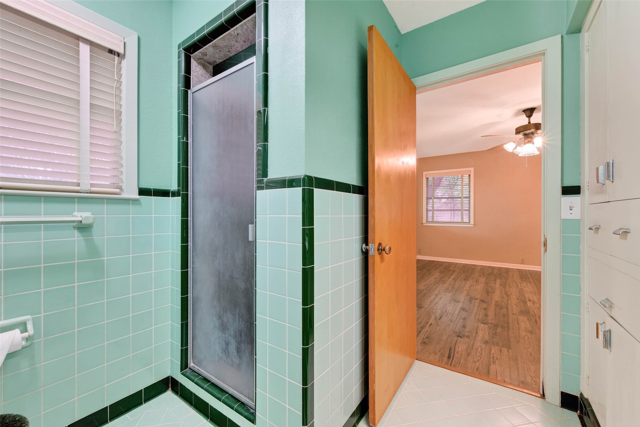 Ensuite bathroom