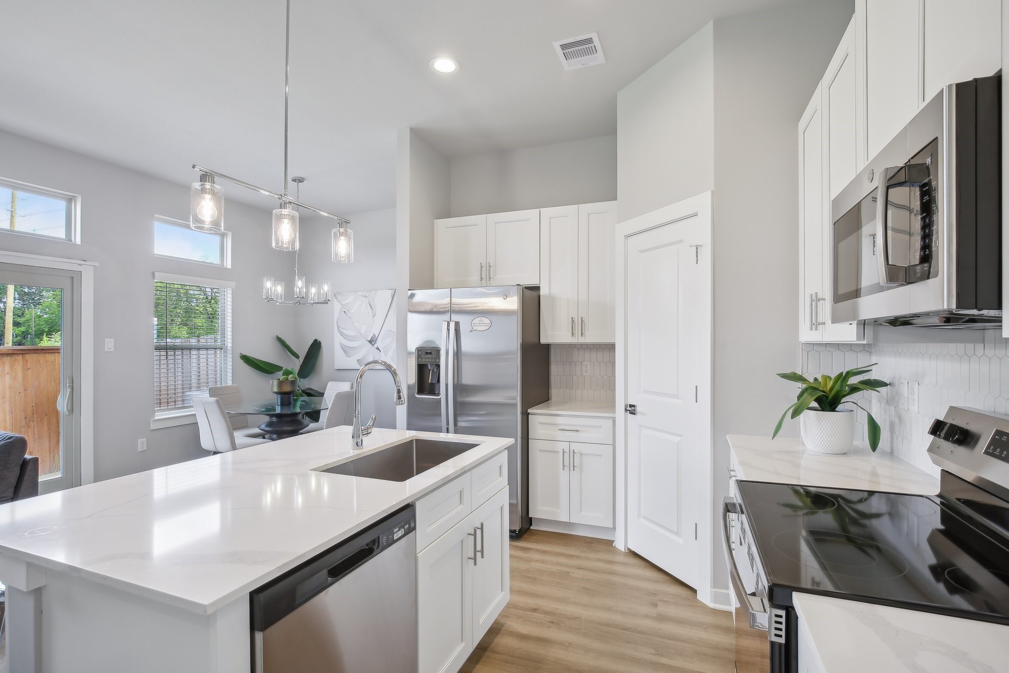 5709 Spring Stuebner Rd, Spring, TX 77389
