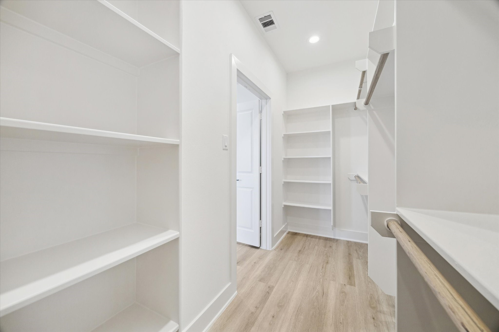 5613 Camino Encantado Drive, Houston, TX 77091