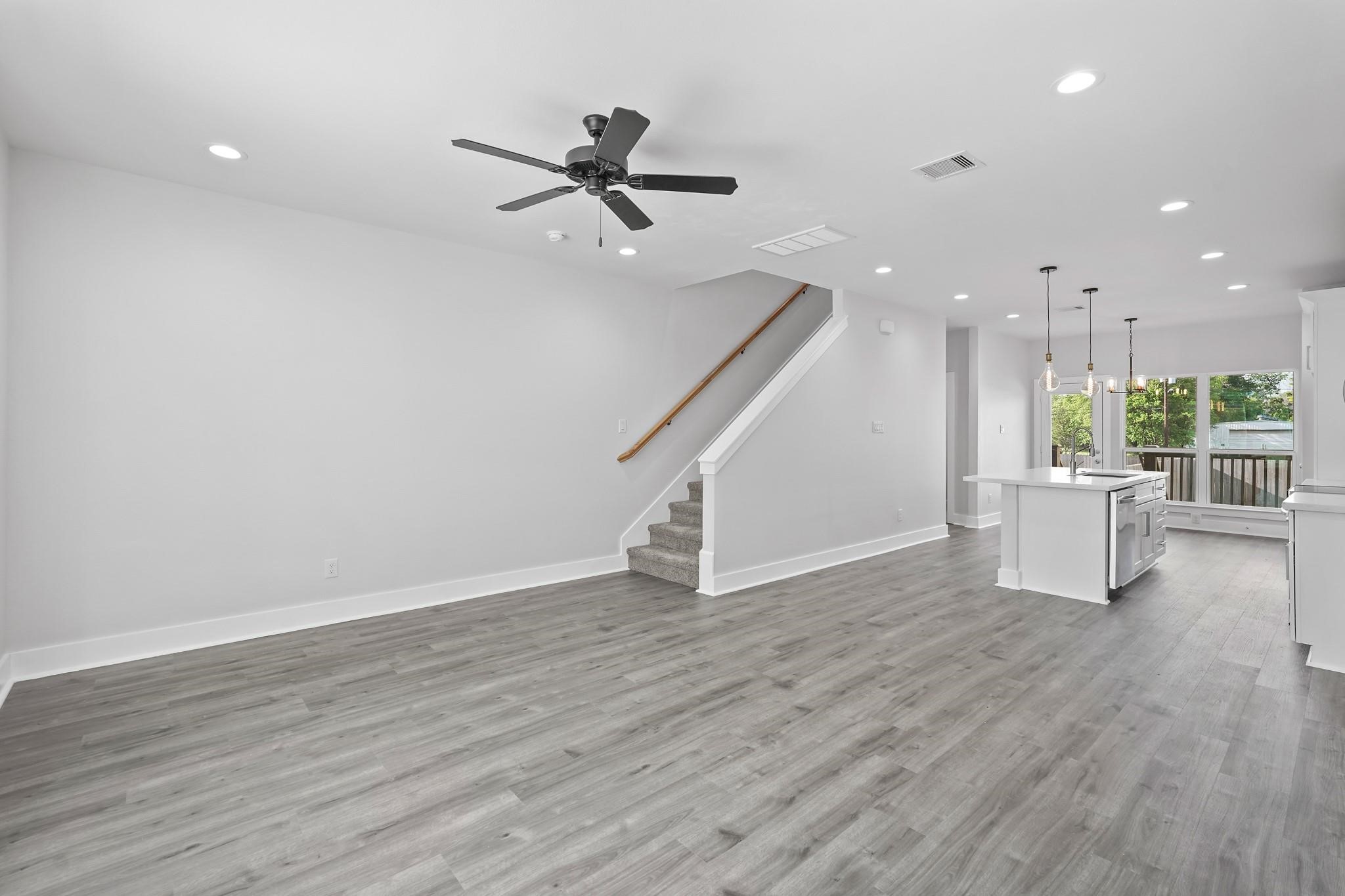 764 Dillard Street, #B, Houston, TX 77091