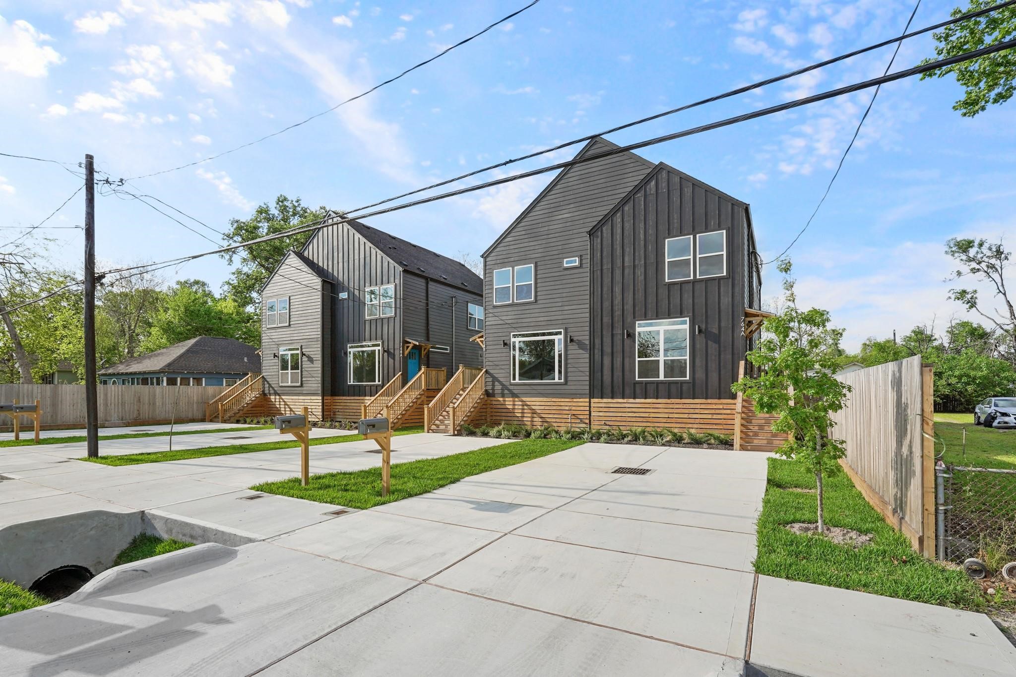764 Dillard Street, #B, Houston, TX 77091