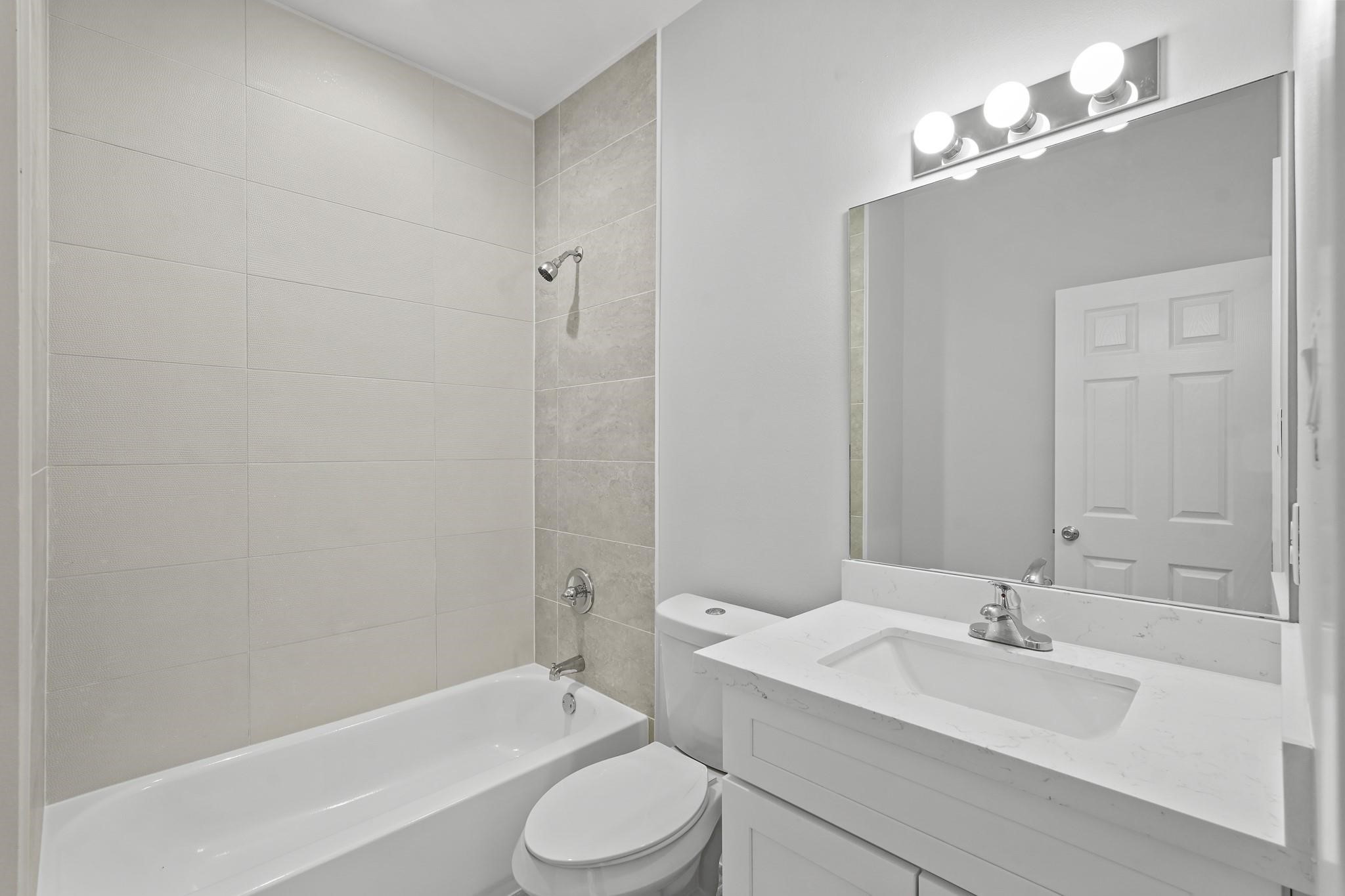 764 Dillard Street, #B, Houston, TX 77091