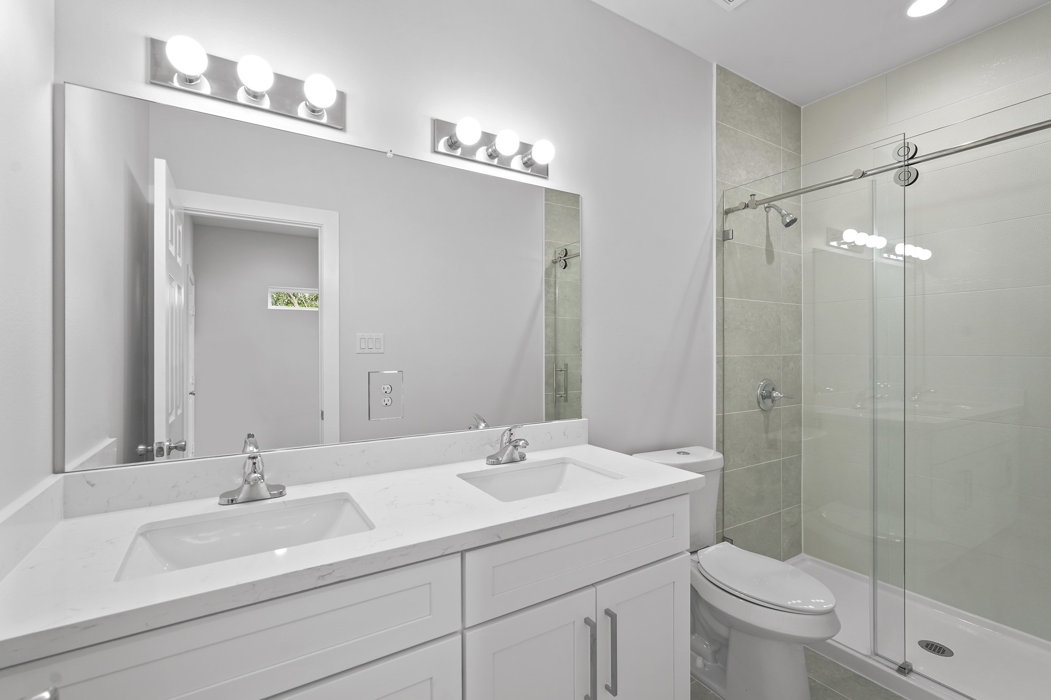 764 Dillard Street, #B, Houston, TX 77091
