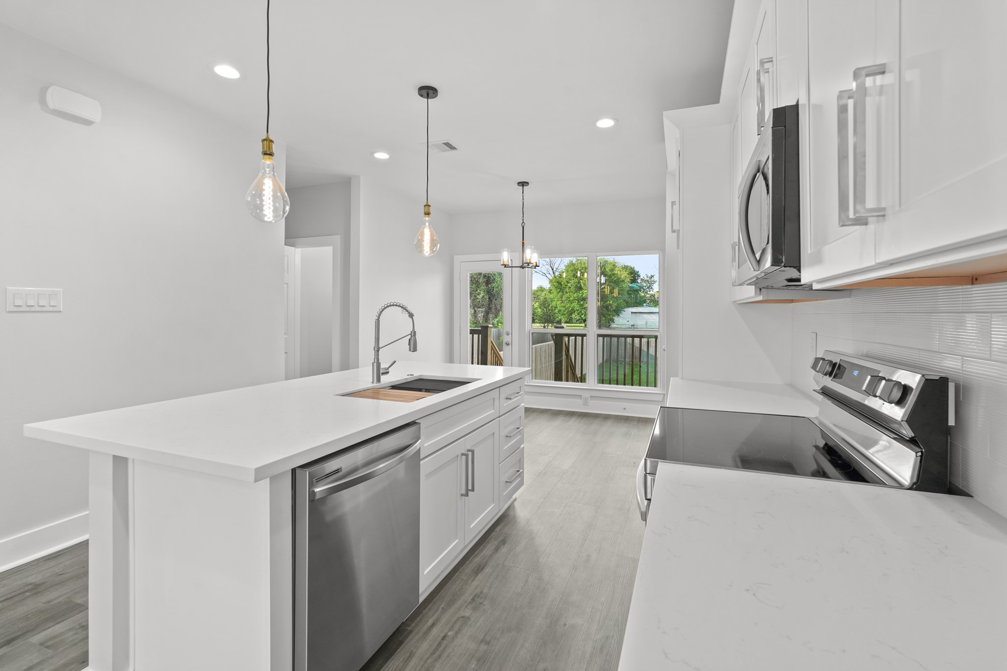 764 Dillard Street, #B, Houston, TX 77091