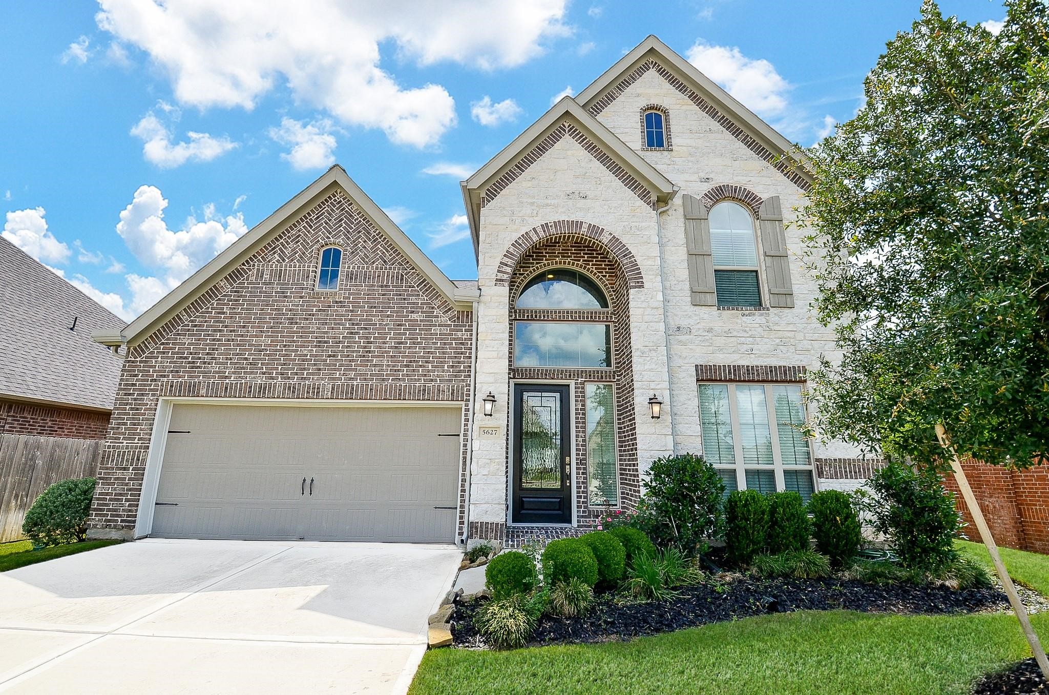 5627 Bending Crest Court, Sugar Land, TX 77459