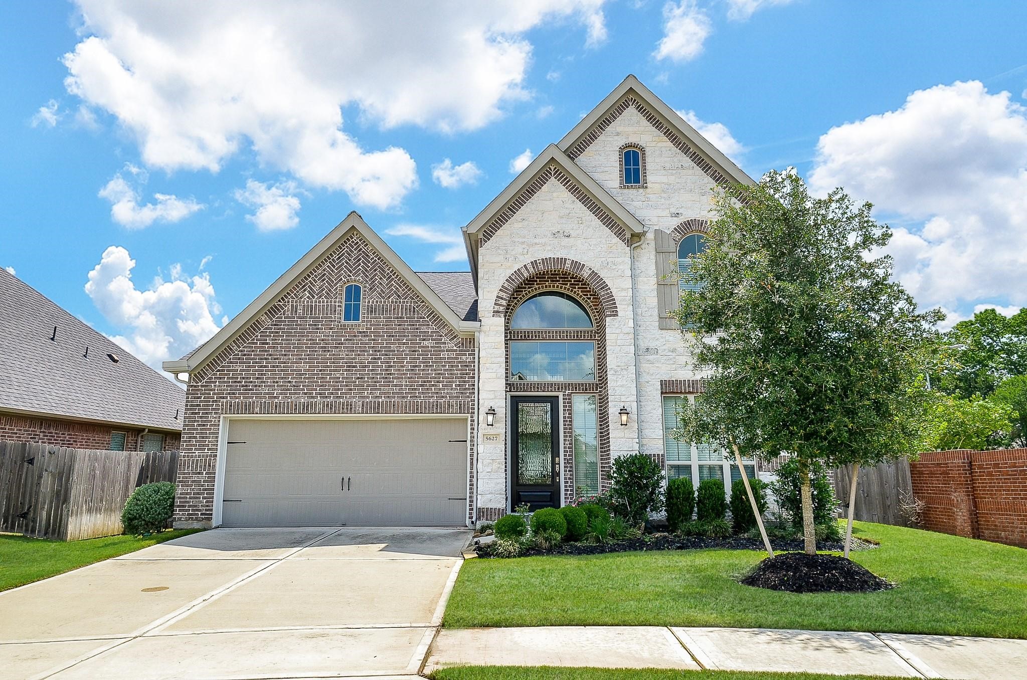 5627 Bending Crest Court, Sugar Land, TX 77459