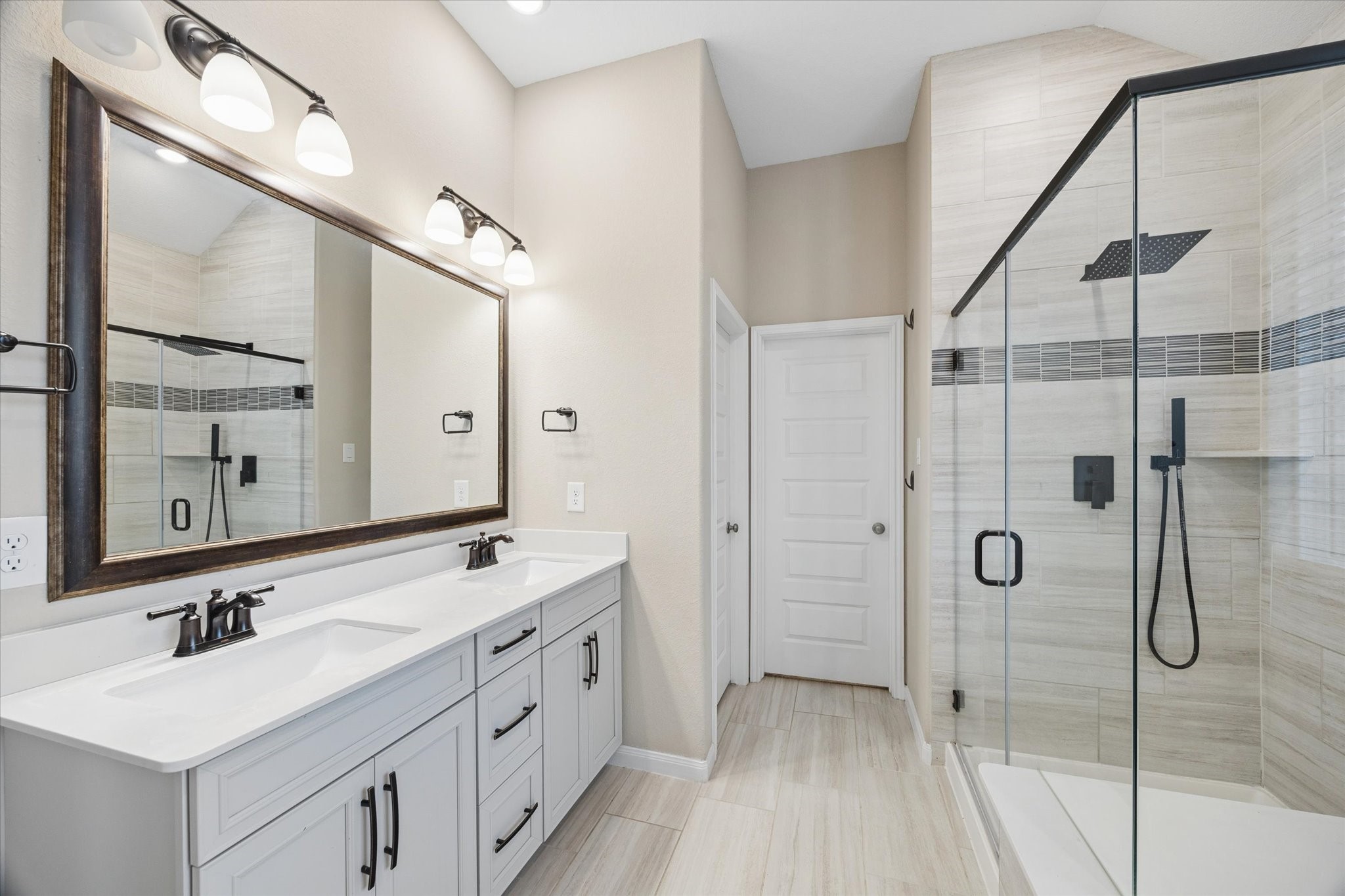 1924 Canyon Live Oak Street, Conroe, TX 77304