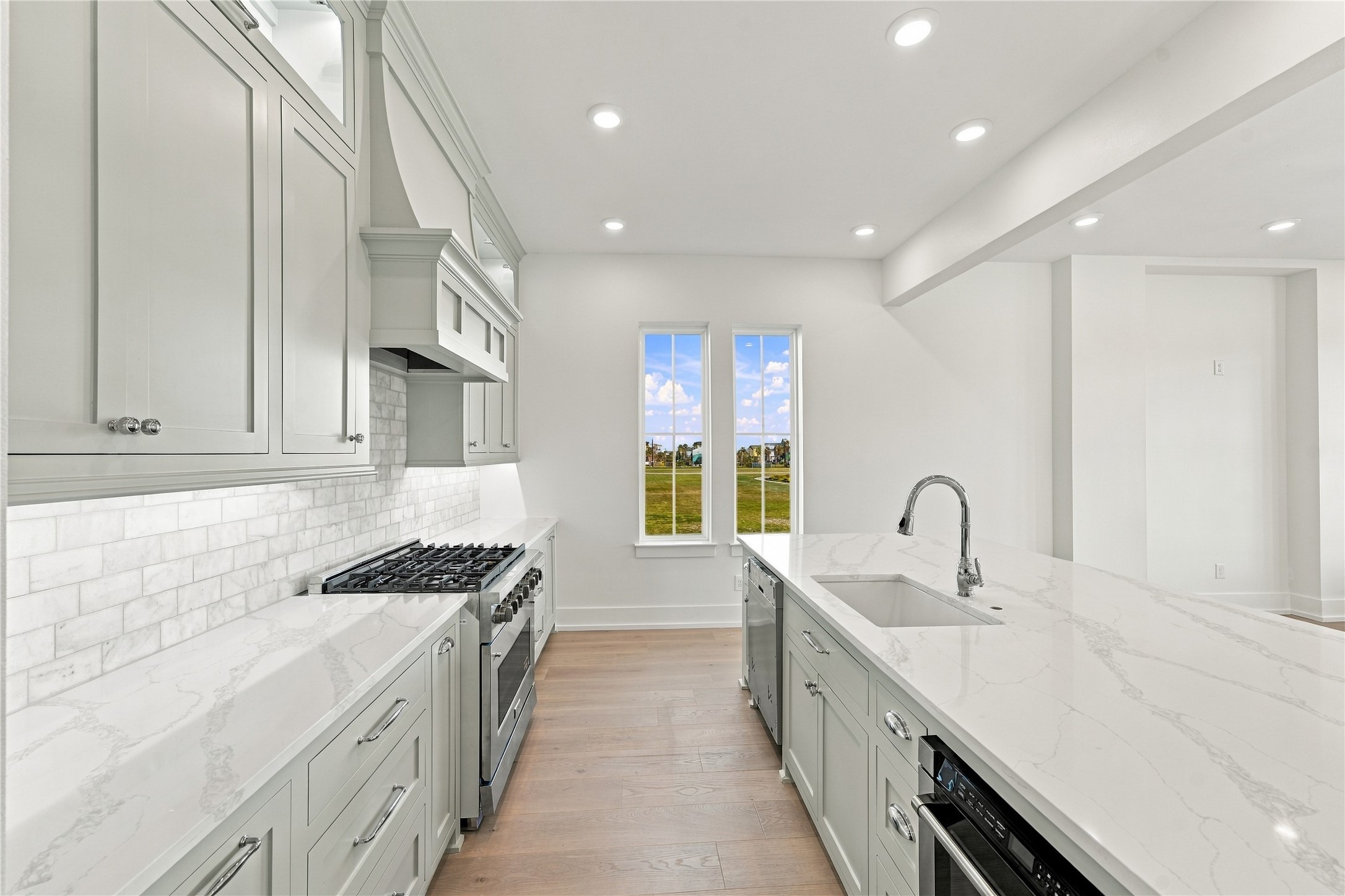 *Sample photos of completed work from the same builder*