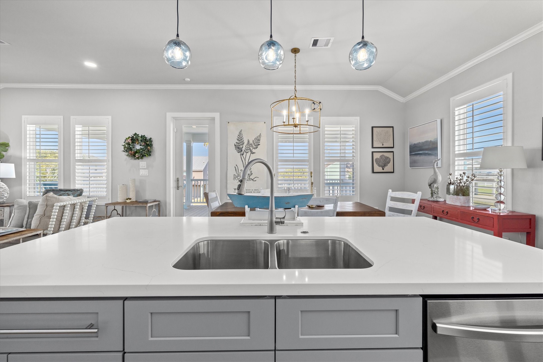 13731 Mutiny Lane, Galveston, TX 77554