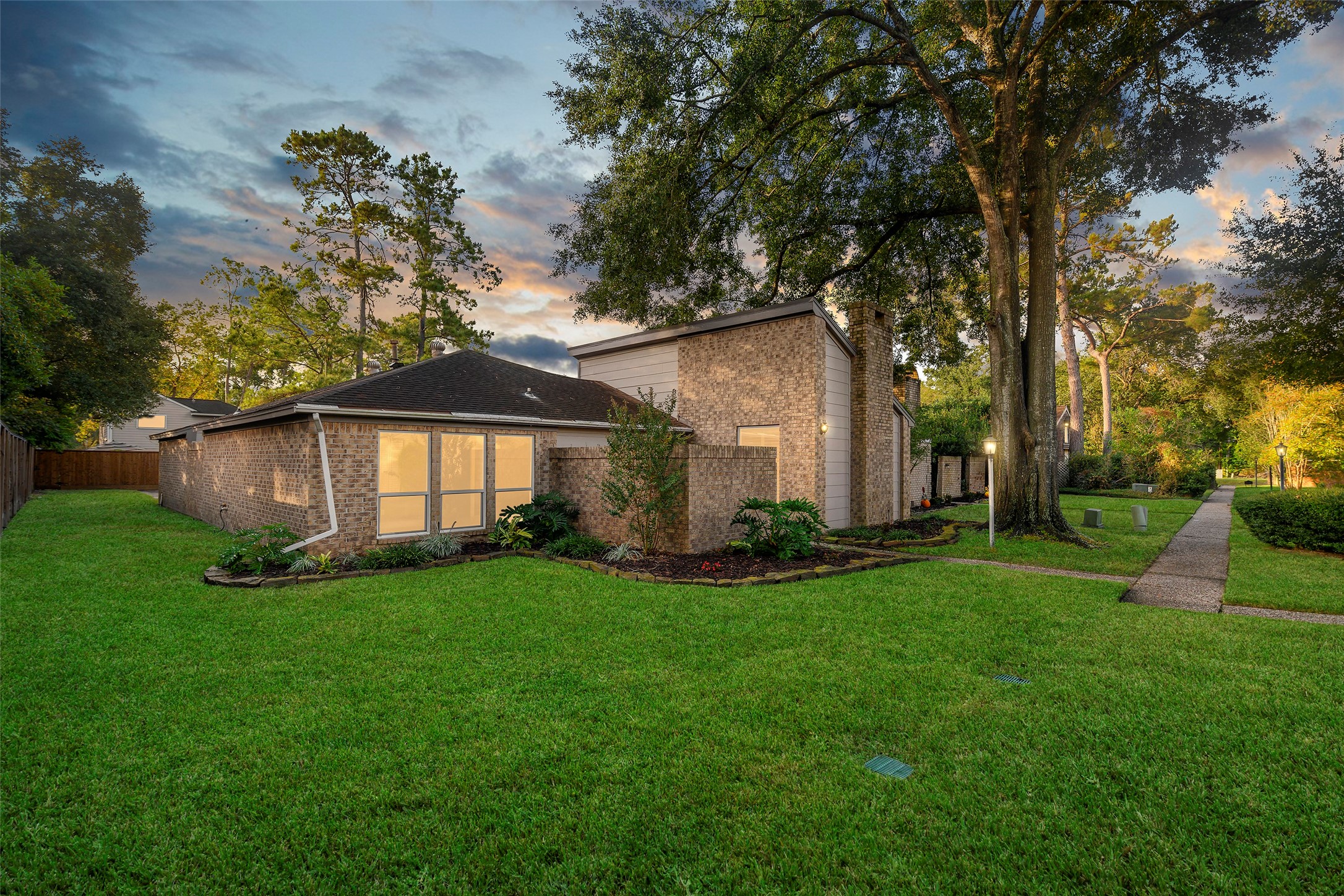 13908 Paradise Valley Drive, Houston, TX 77069