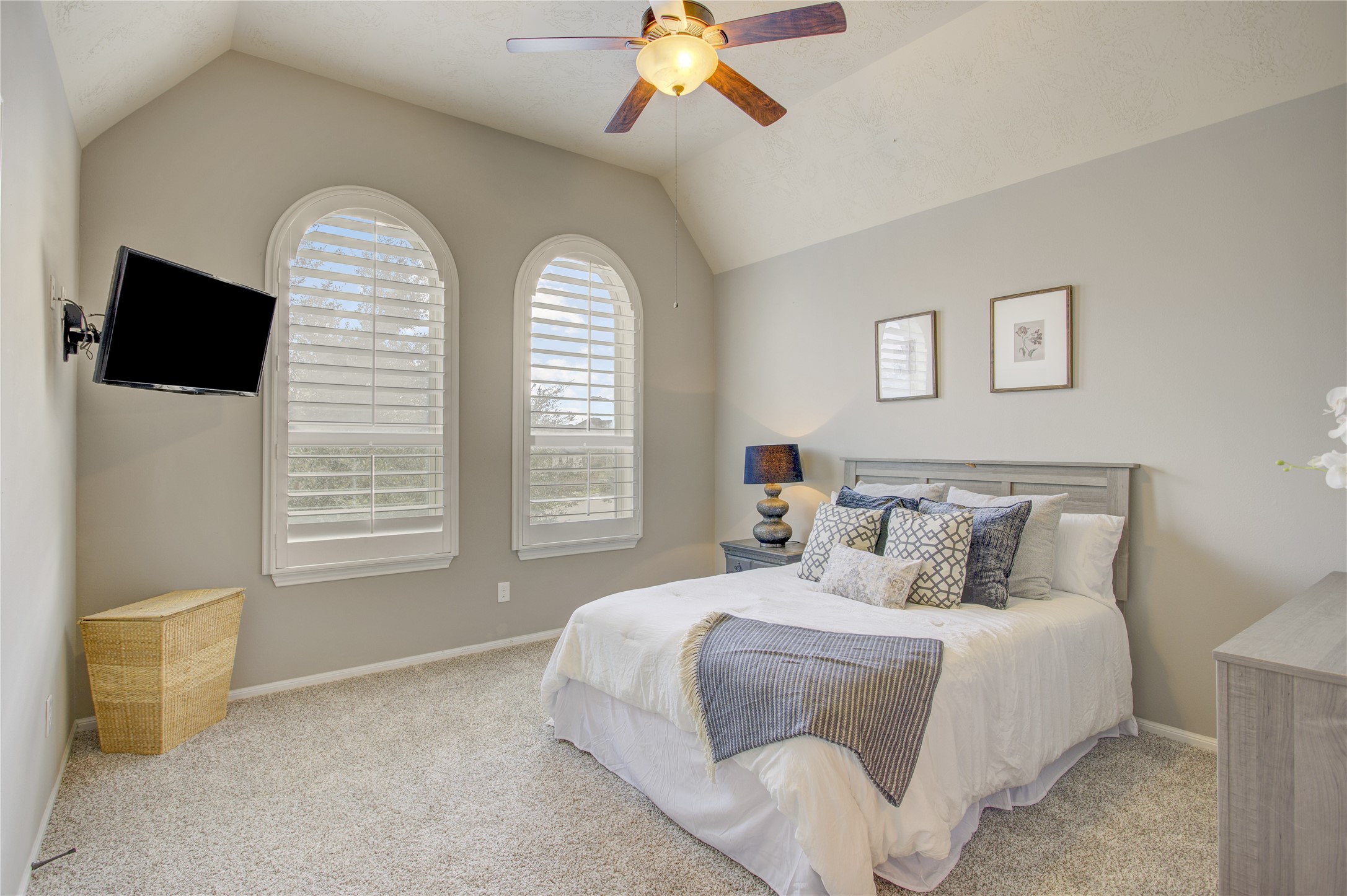 8902 Cresting Ridge Drive, Richmond, TX 77406