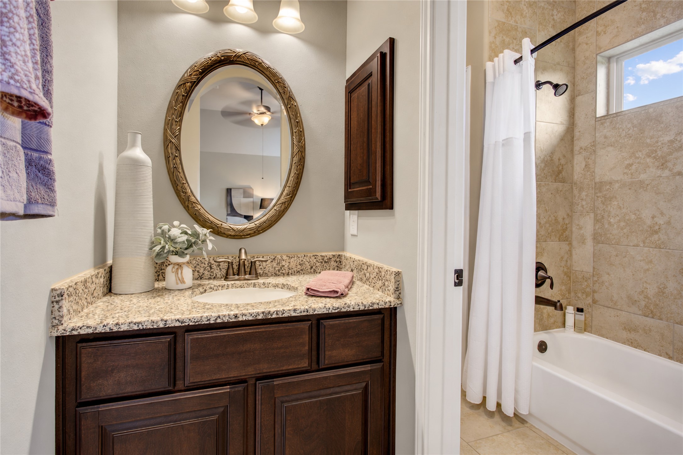 8902 Cresting Ridge Drive, Richmond, TX 77406